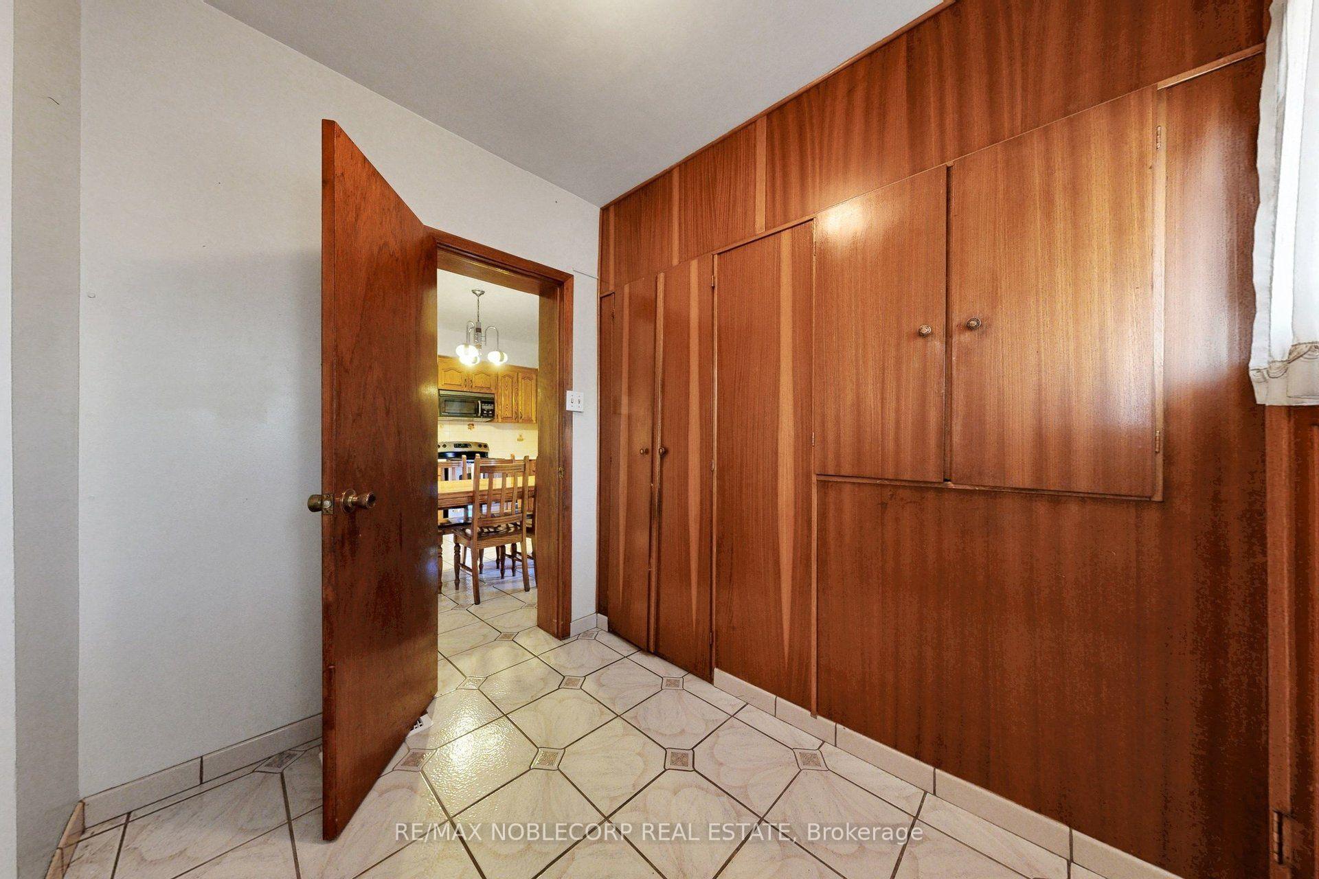 Photo 22 of 36 Earlscourt Avenue, Toronto, Corso Italia-Davenport — HOMEH