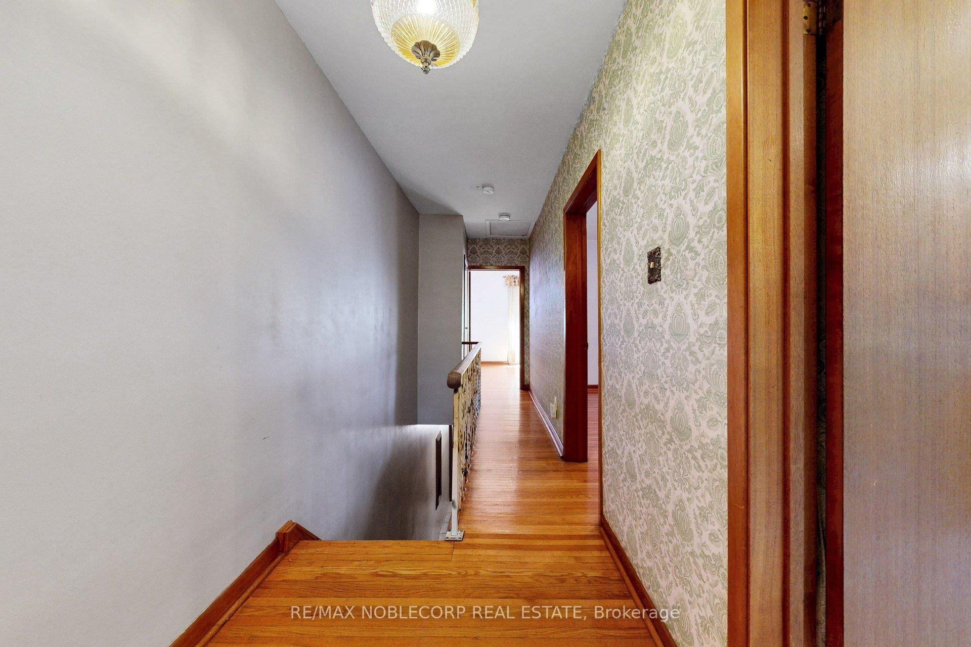 Photo 23 of 36 Earlscourt Avenue, Toronto, Corso Italia-Davenport — HOMEH