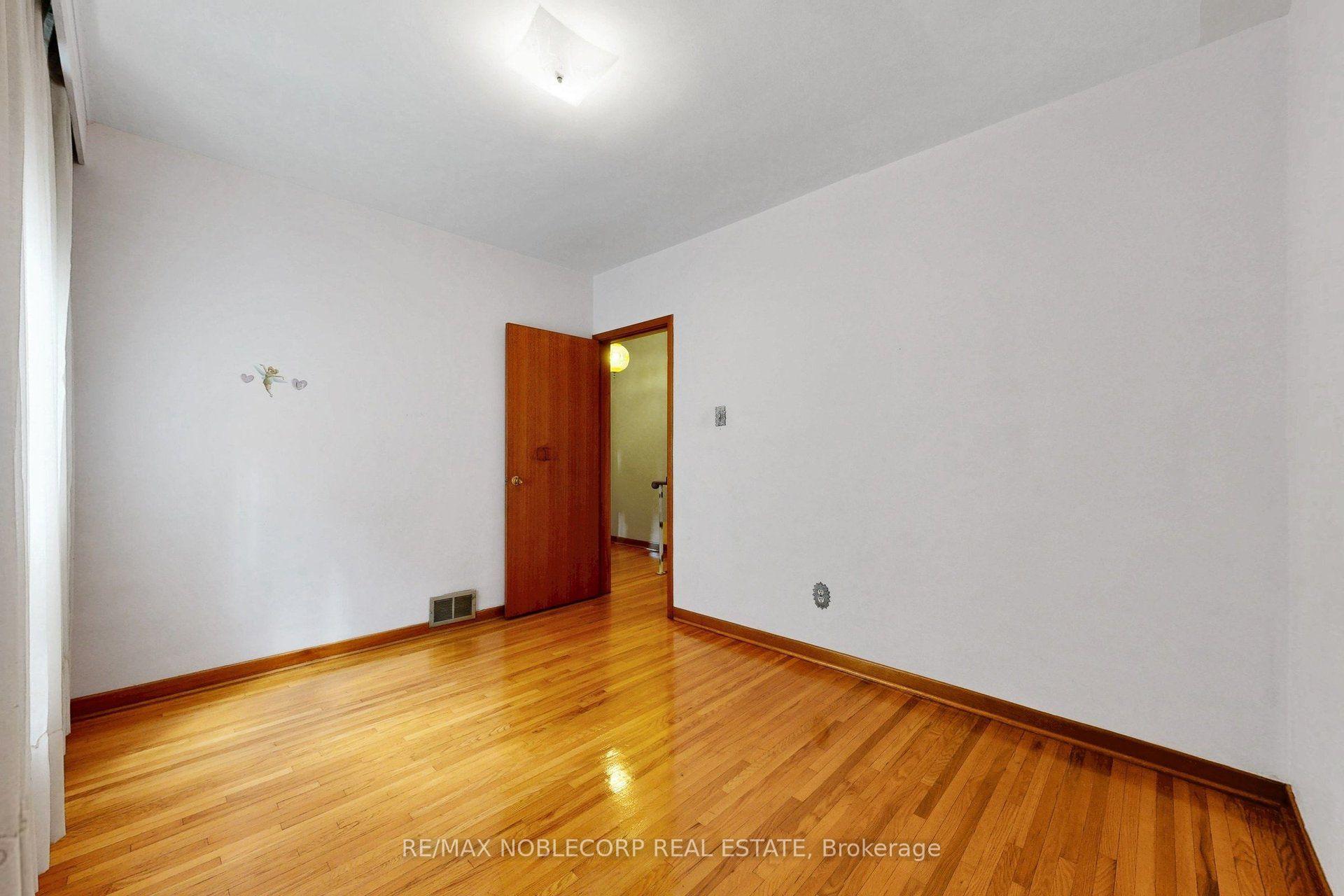 Photo 27 of 36 Earlscourt Avenue, Toronto, Corso Italia-Davenport — HOMEH