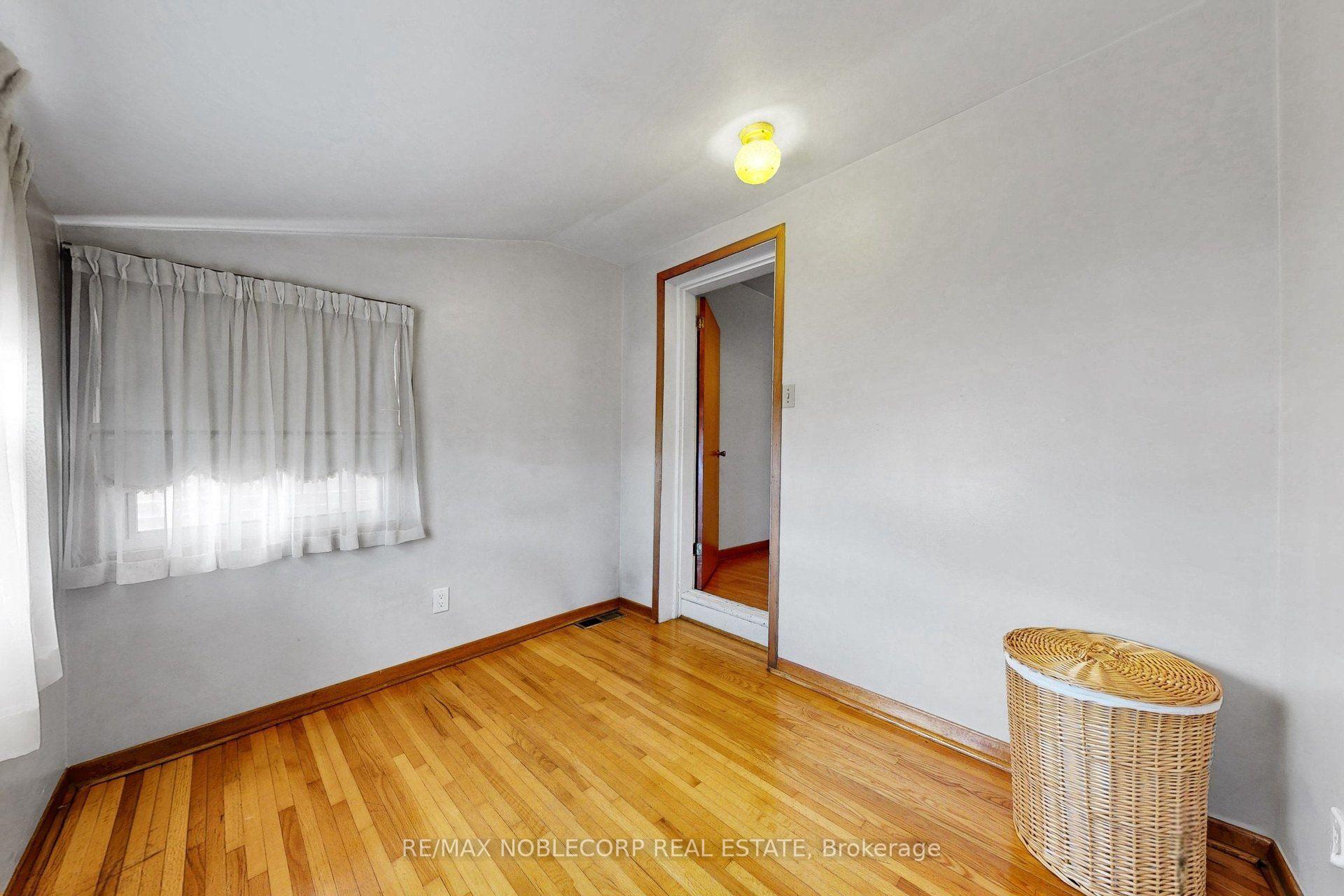 Photo 34 of 36 Earlscourt Avenue, Toronto, Corso Italia-Davenport — HOMEH