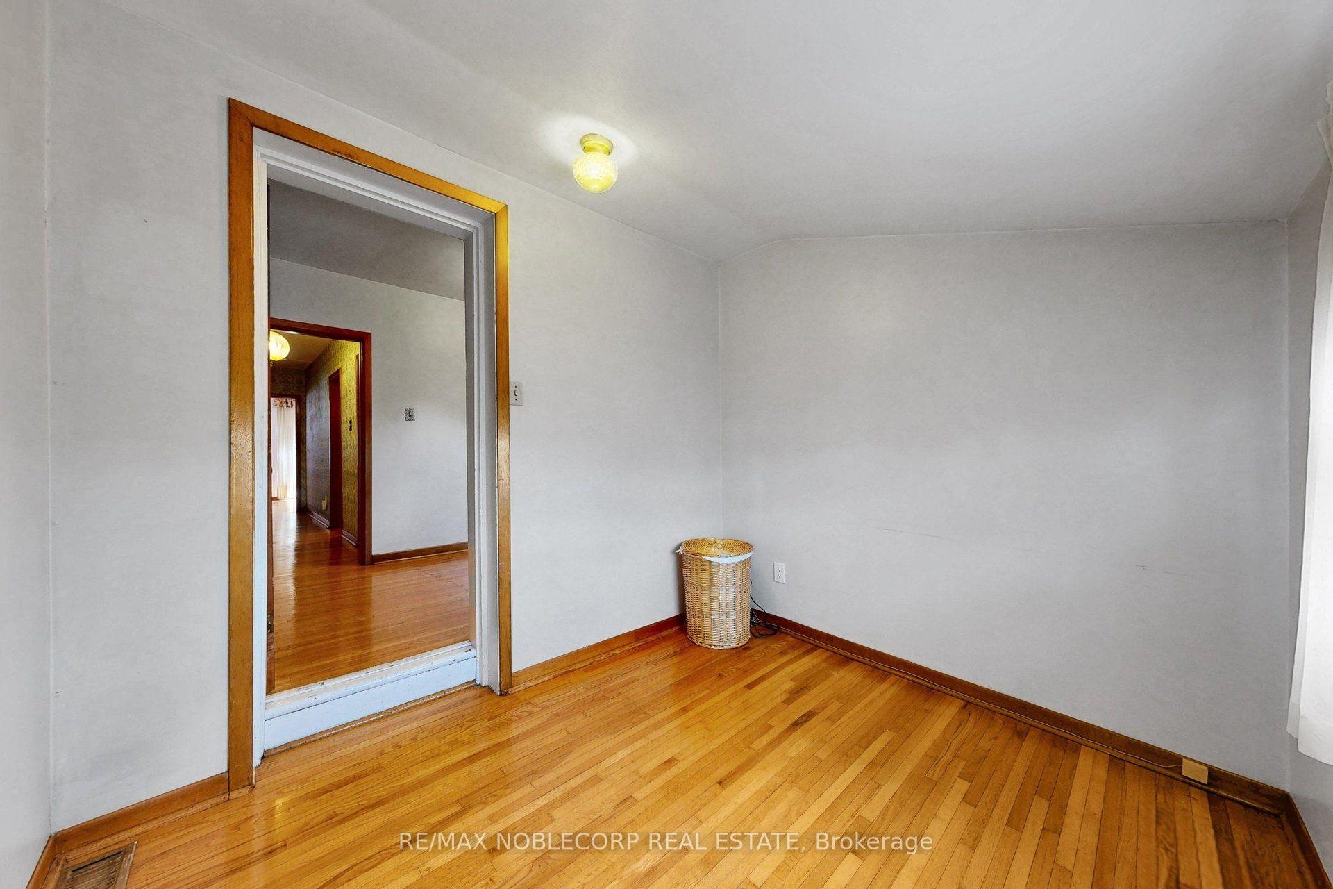 Photo 35 of 36 Earlscourt Avenue, Toronto, Corso Italia-Davenport — HOMEH