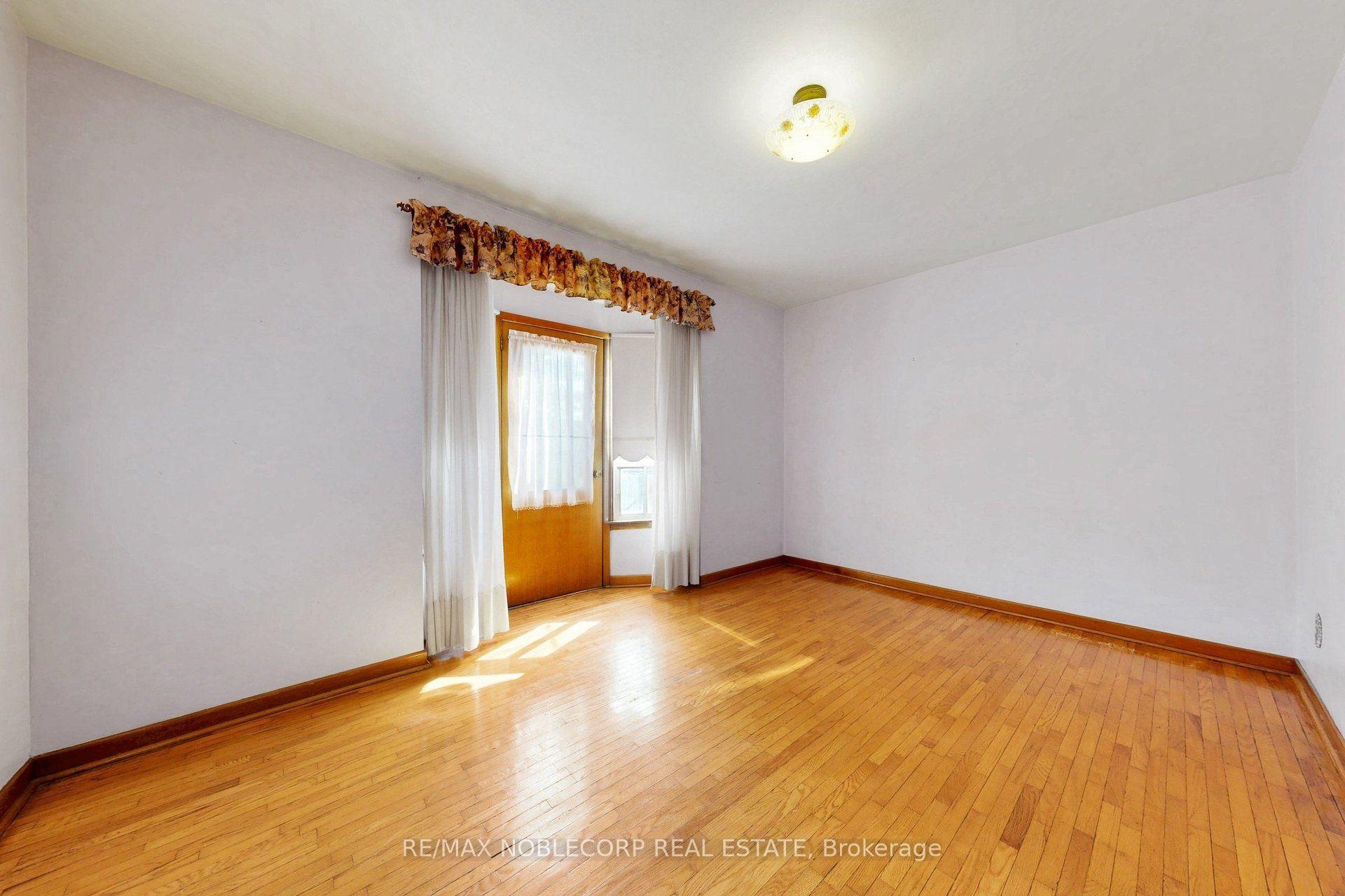 Photo 36 of 36 Earlscourt Avenue, Toronto, Corso Italia-Davenport — HOMEH