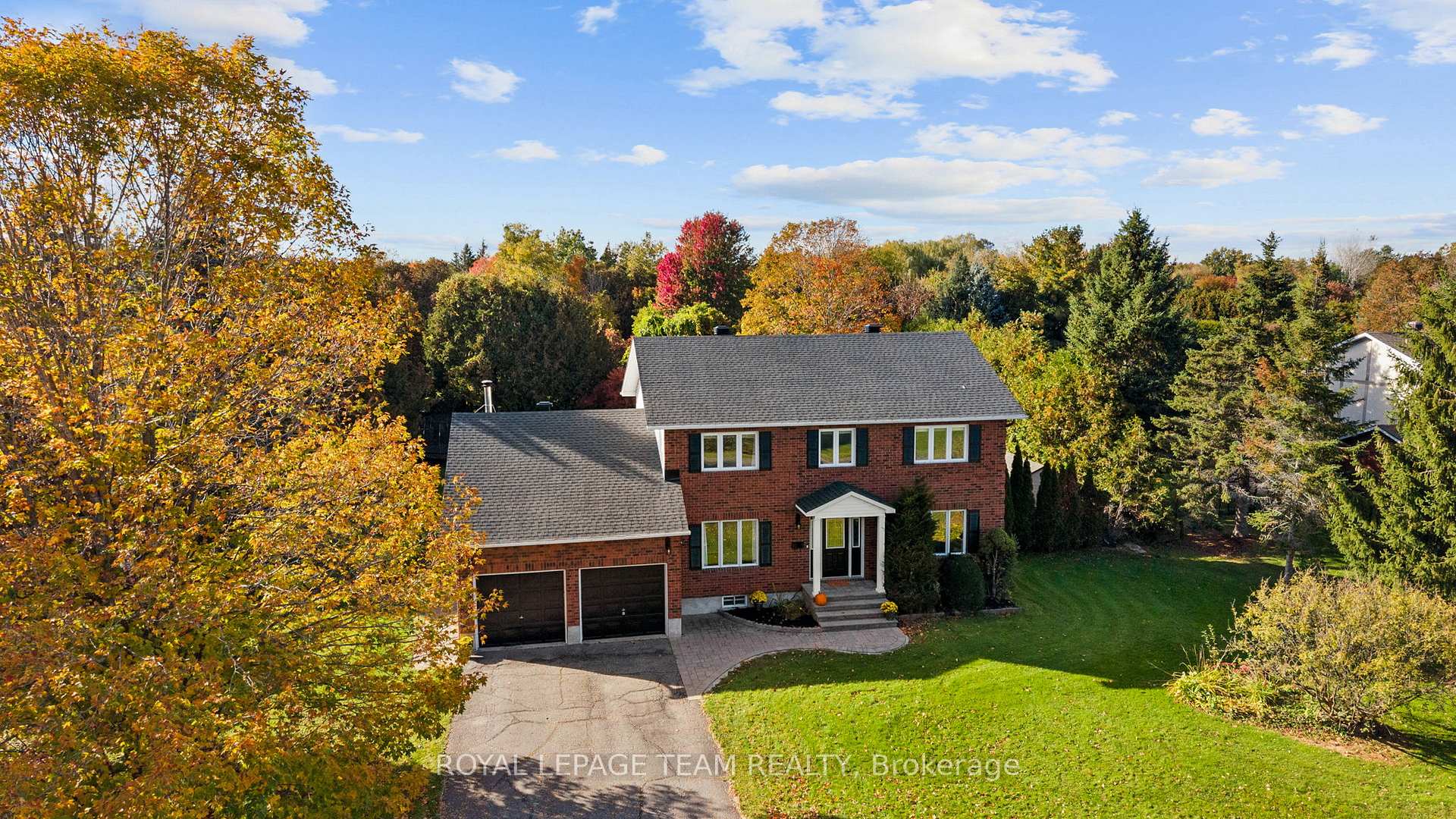 Photo 6 of 1366 Cornfield Crescent, Ottawa, Greely — HOMEH