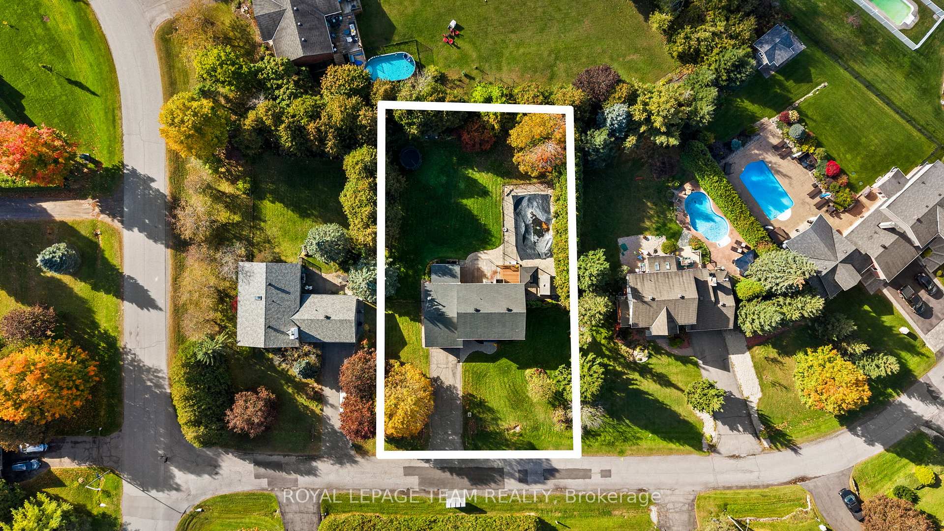 Photo 7 of 1366 Cornfield Crescent, Ottawa, Greely — HOMEH