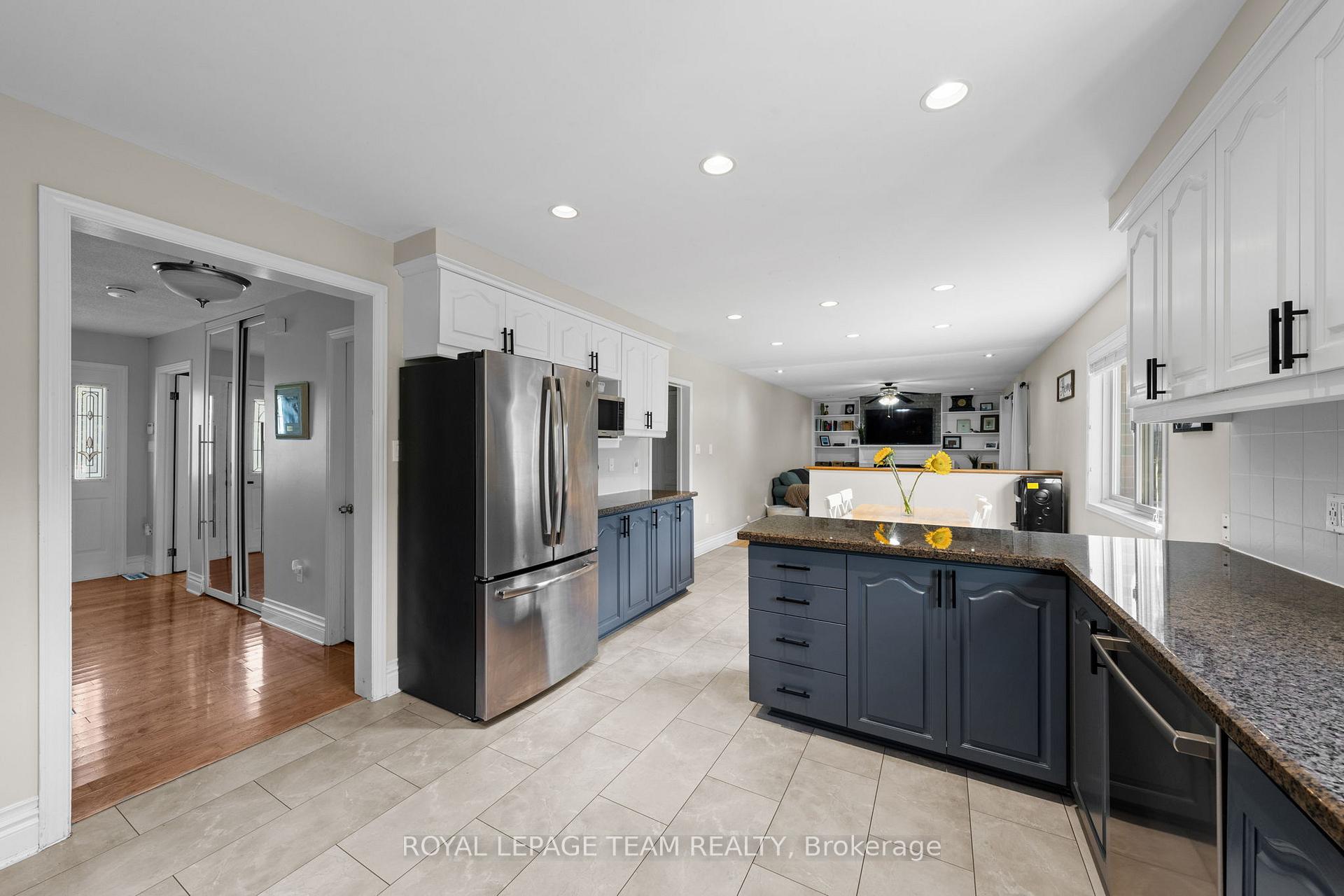 Photo 15 of 1366 Cornfield Crescent, Ottawa, Greely — HOMEH
