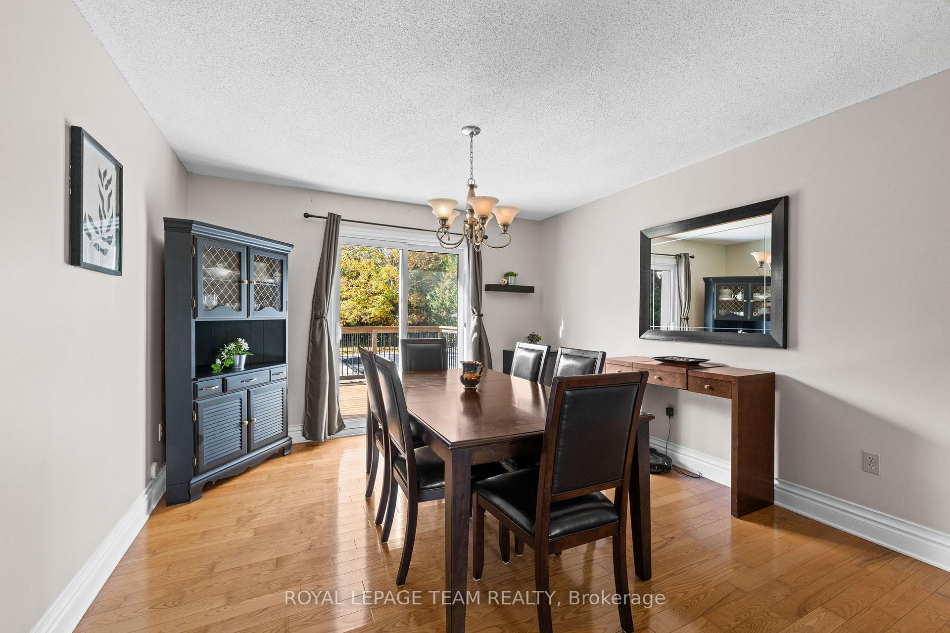 Photo 24 of 1366 Cornfield Crescent, Ottawa, Greely — HOMEH