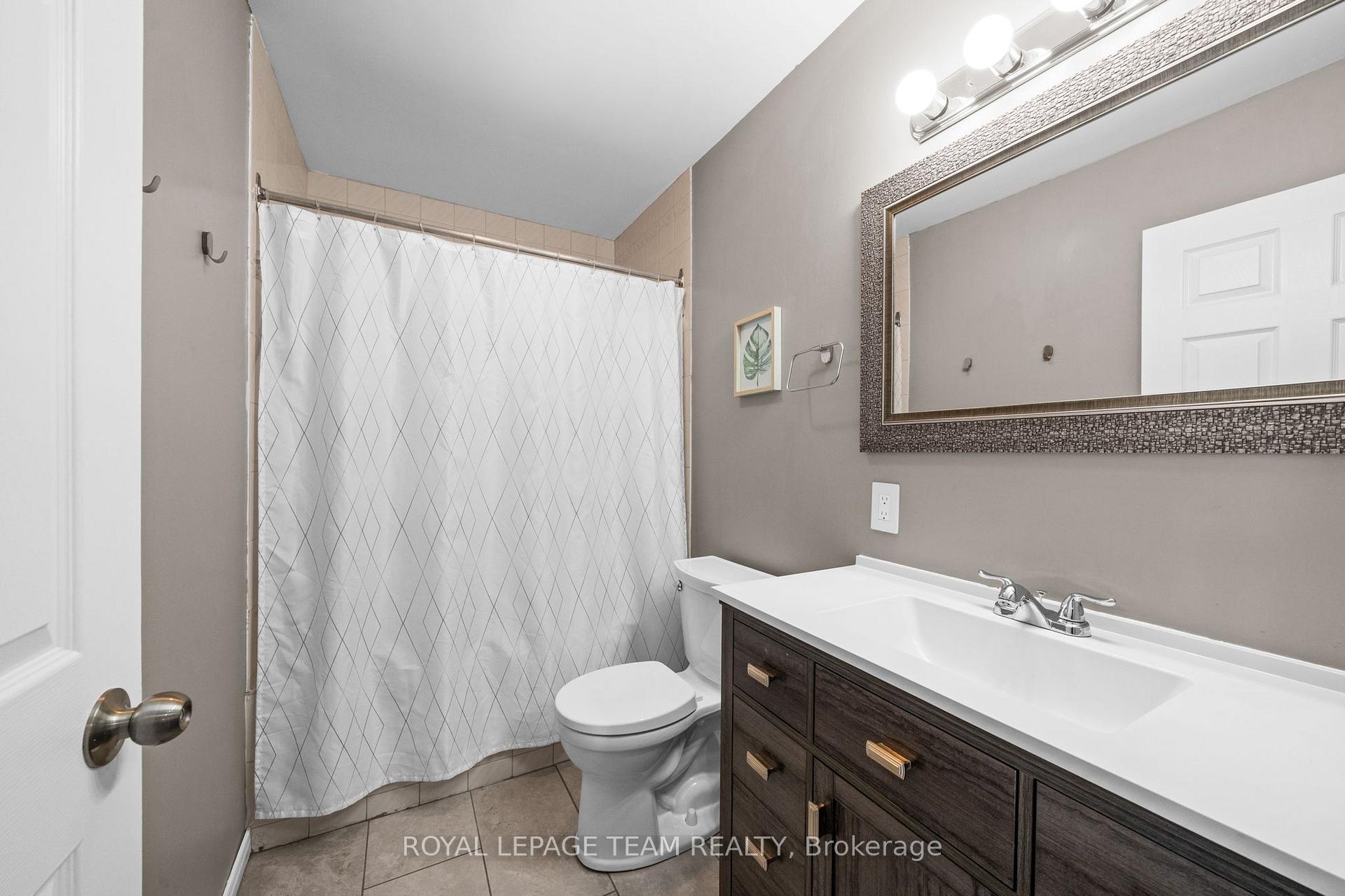 Photo 34 of 1366 Cornfield Crescent, Ottawa, Greely — HOMEH