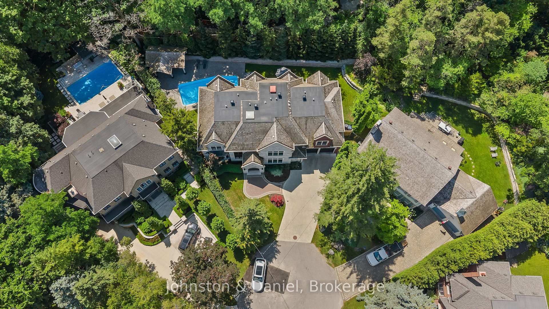 Photo 4 of 5 Pine Forest Road, North York, Bridle Path-Sunnybrook-York Mills — HOMEH