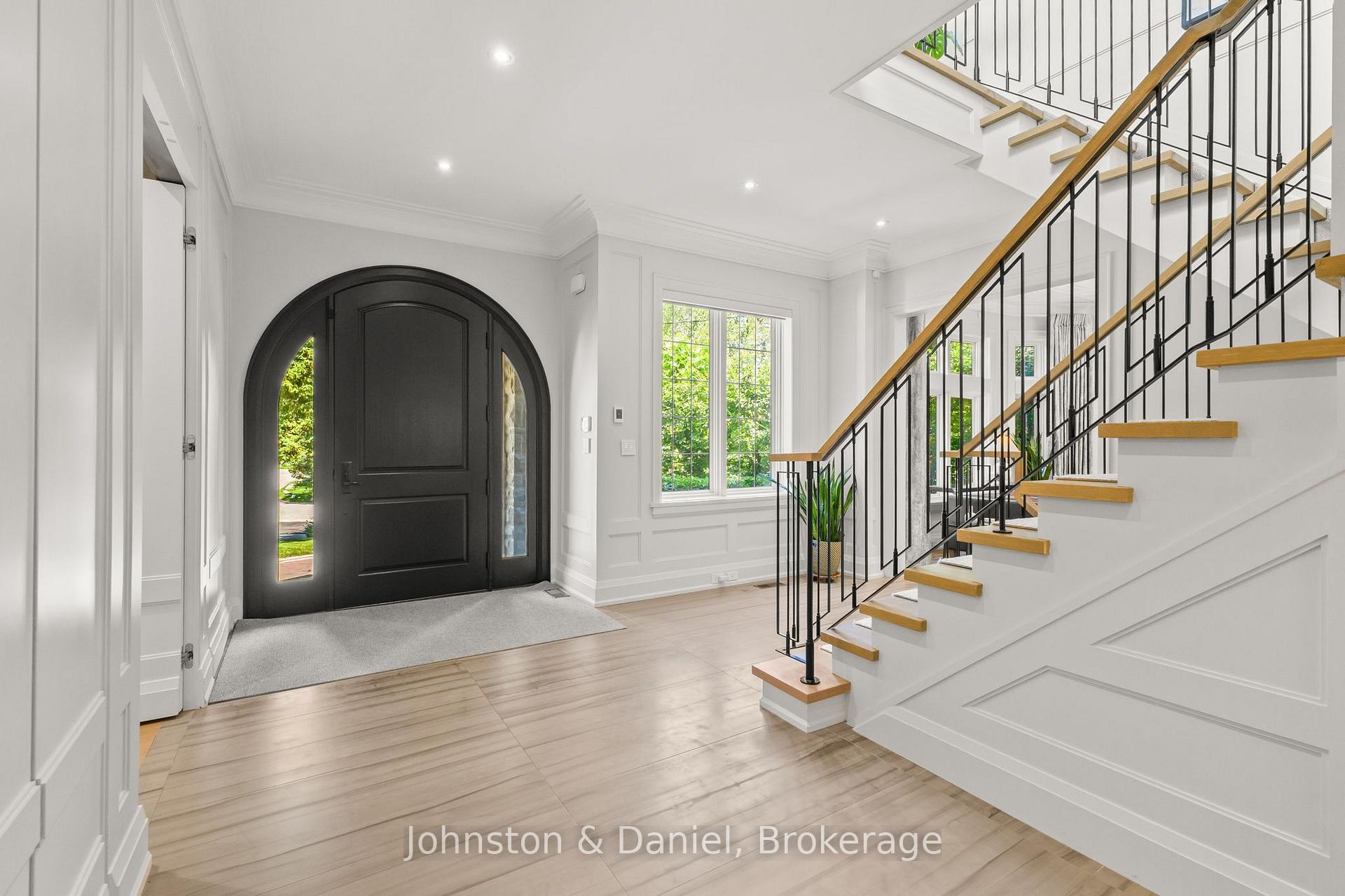 Photo 5 of 5 Pine Forest Road, North York, Bridle Path-Sunnybrook-York Mills — HOMEH