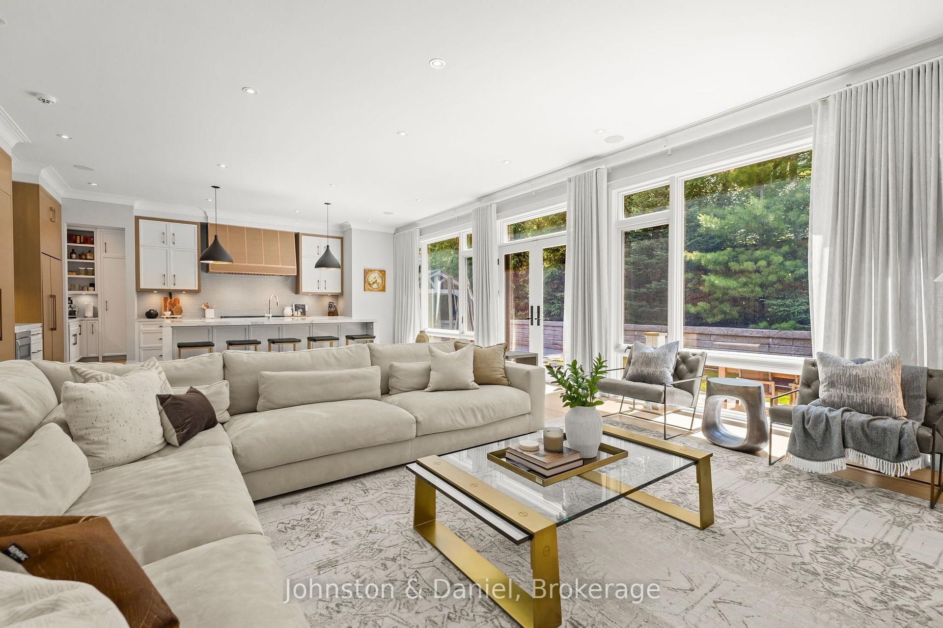 Photo 13 of 5 Pine Forest Road, North York, Bridle Path-Sunnybrook-York Mills — HOMEH