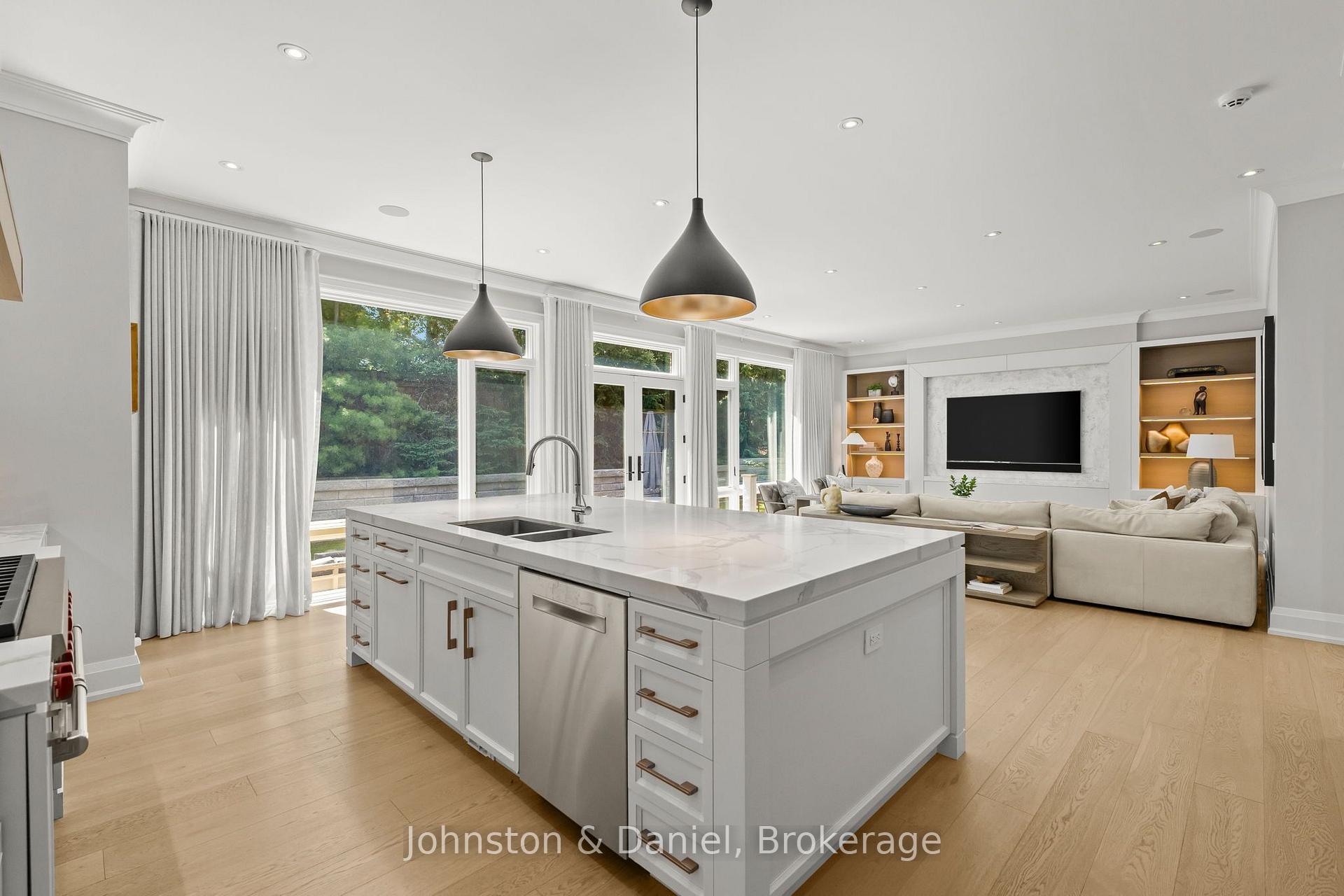 Photo 15 of 5 Pine Forest Road, North York, Bridle Path-Sunnybrook-York Mills — HOMEH