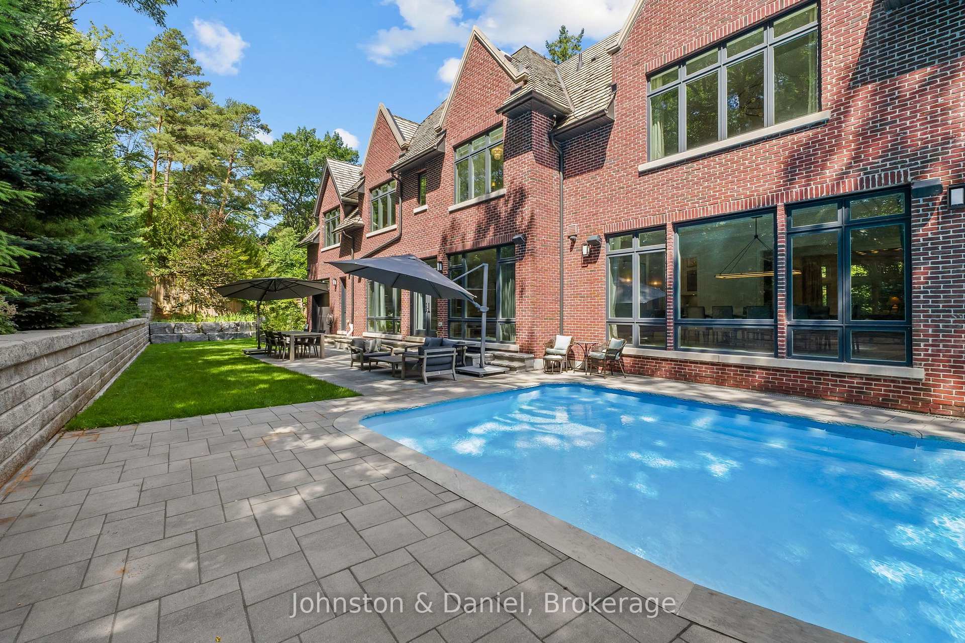 Photo 42 of 5 Pine Forest Road, North York, Bridle Path-Sunnybrook-York Mills — HOMEH