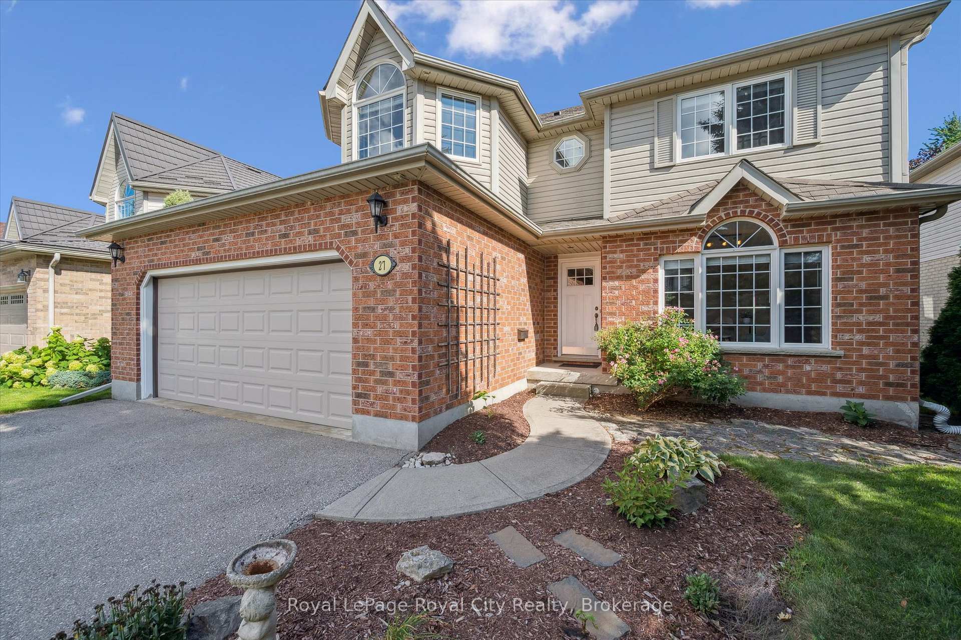 Photo 2 of 27 Oakridge Crescent, Guelph, Pineridge/Westminster Woods — HOMEH
