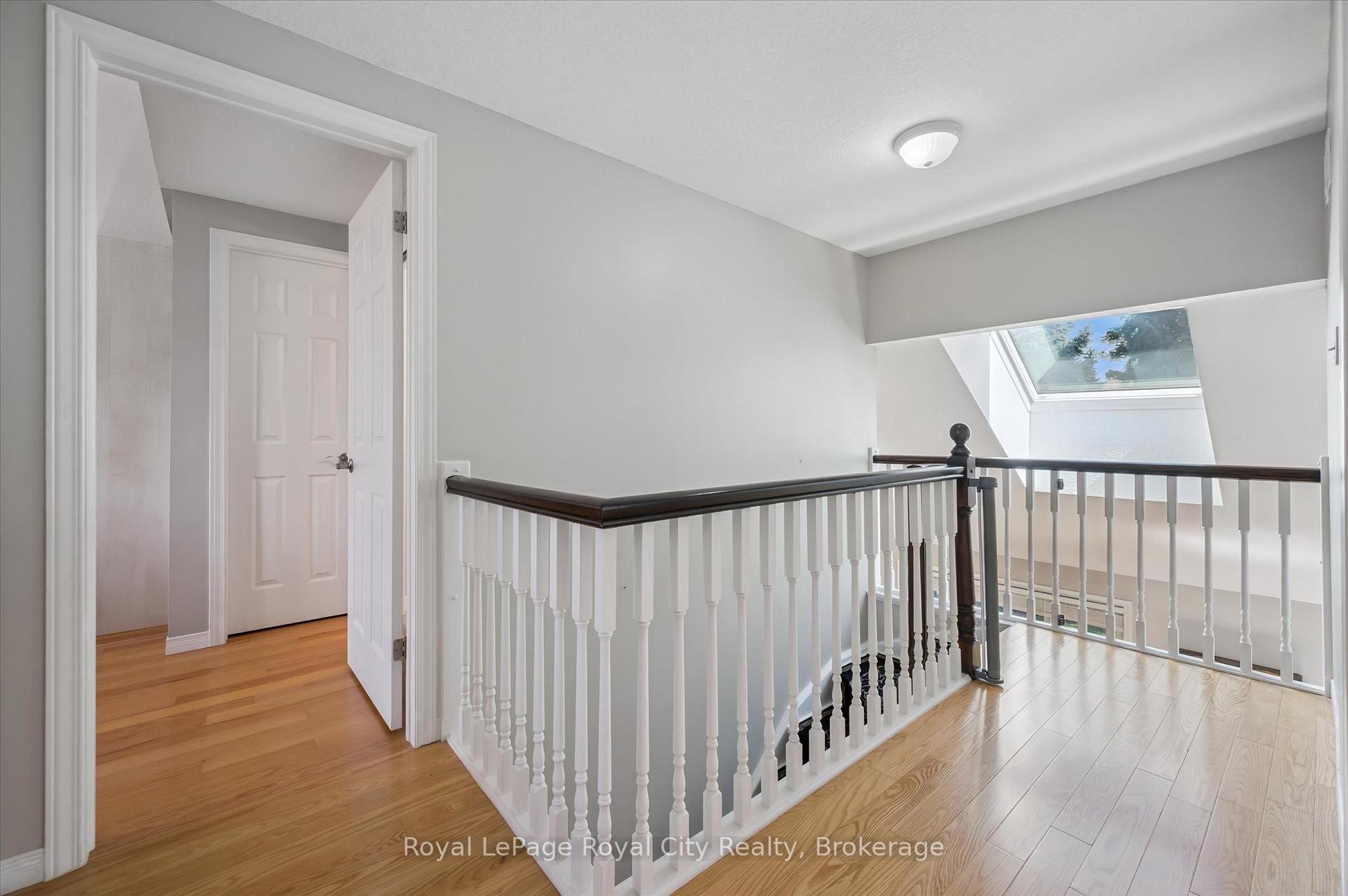 Photo 22 of 27 Oakridge Crescent, Guelph, Pineridge/Westminster Woods — HOMEH