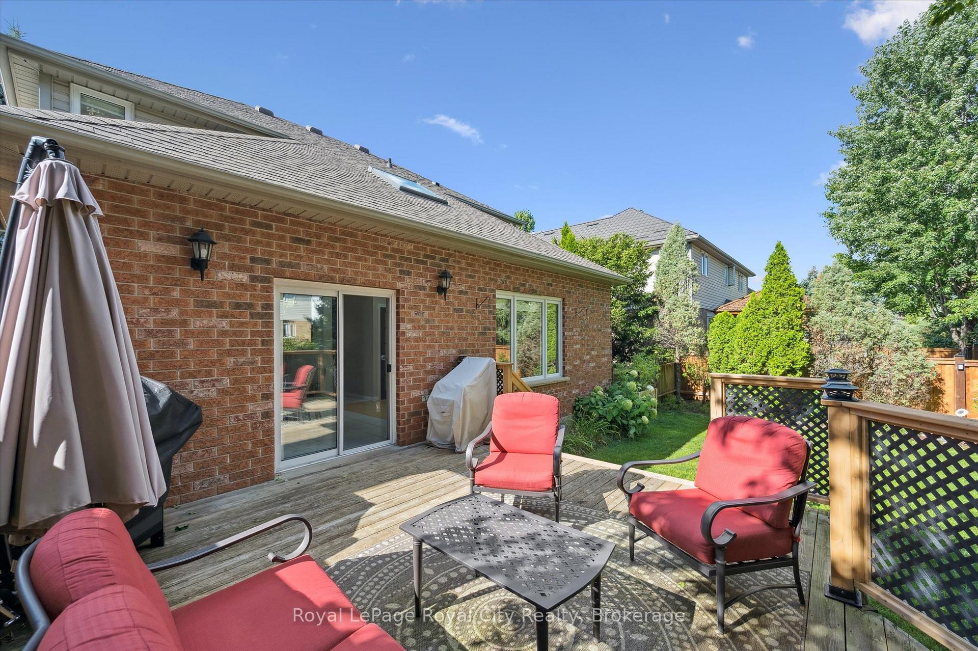 Photo 46 of 27 Oakridge Crescent, Guelph, Pineridge/Westminster Woods — HOMEH