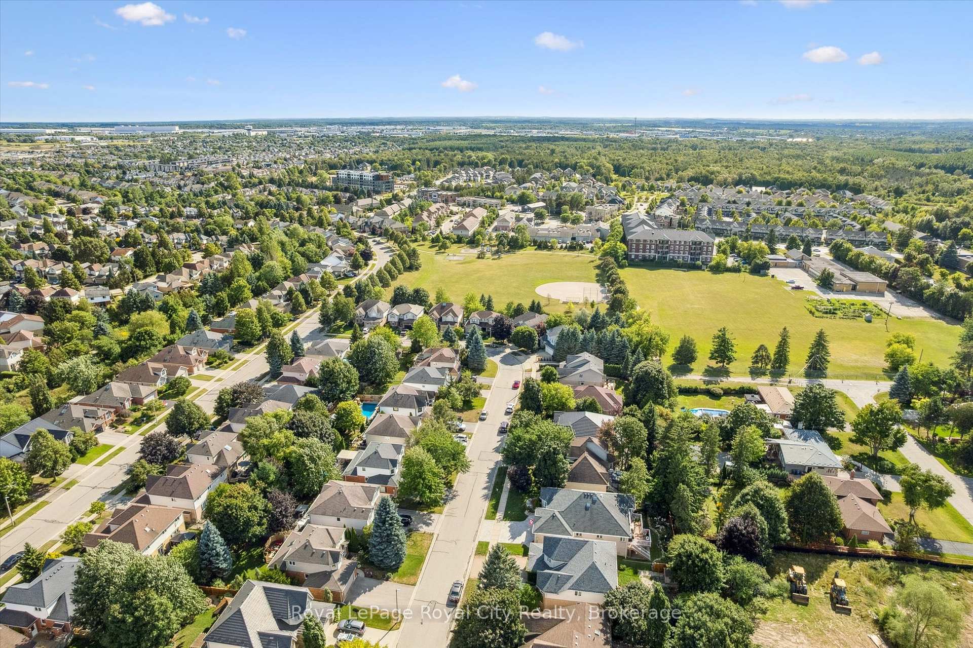 Photo 49 of 27 Oakridge Crescent, Guelph, Pineridge/Westminster Woods — HOMEH