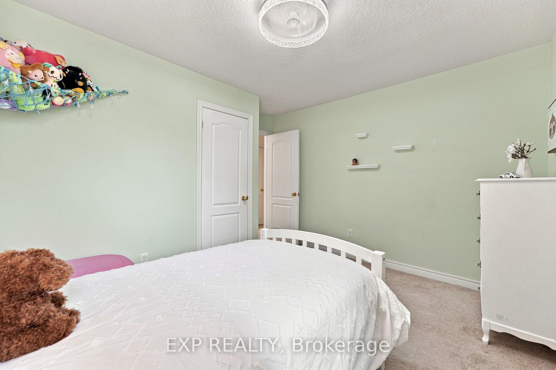Photo 27 of 70 Thornlodge Drive, Georgina, Keswick South — HOMEH