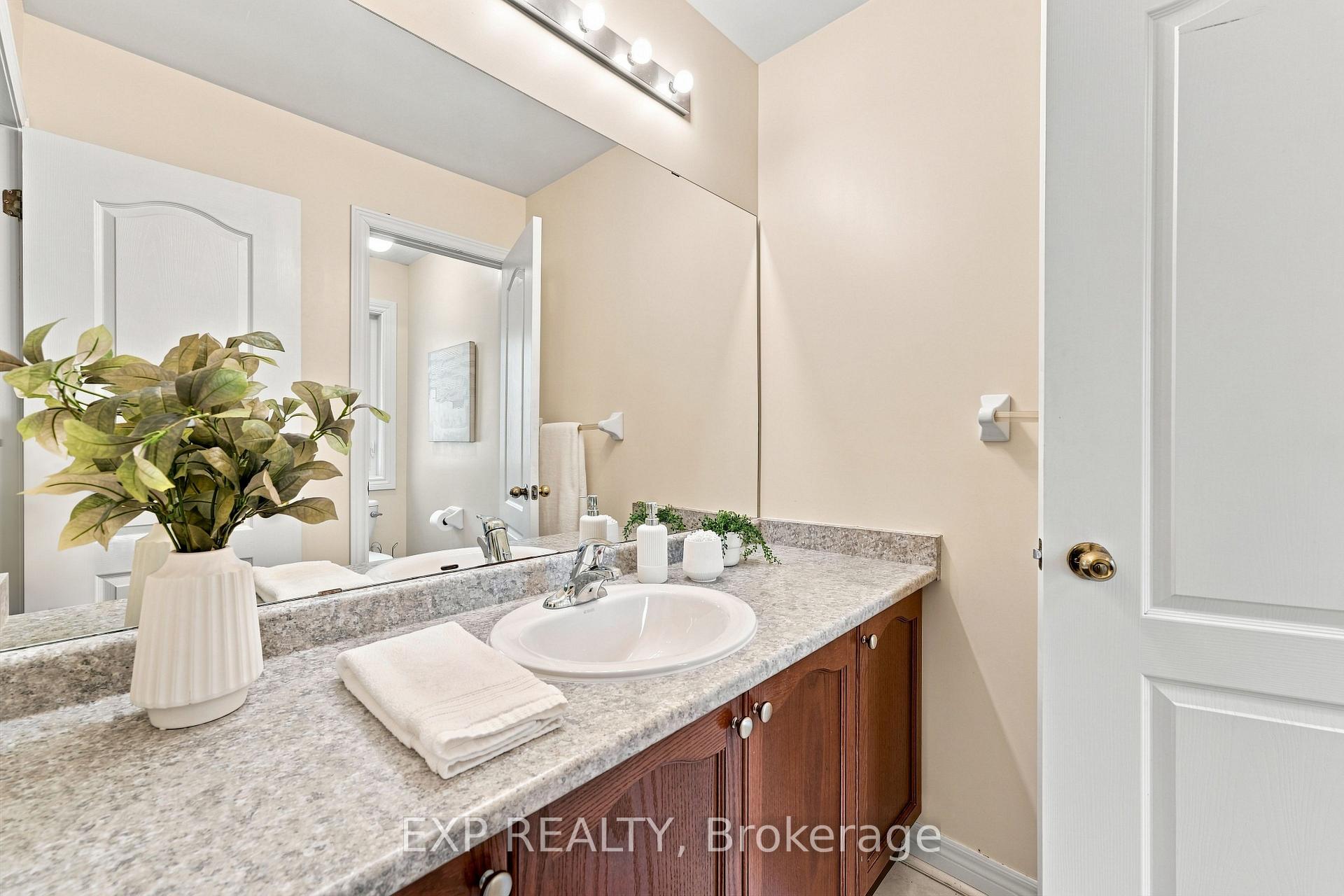 Photo 30 of 70 Thornlodge Drive, Georgina, Keswick South — HOMEH