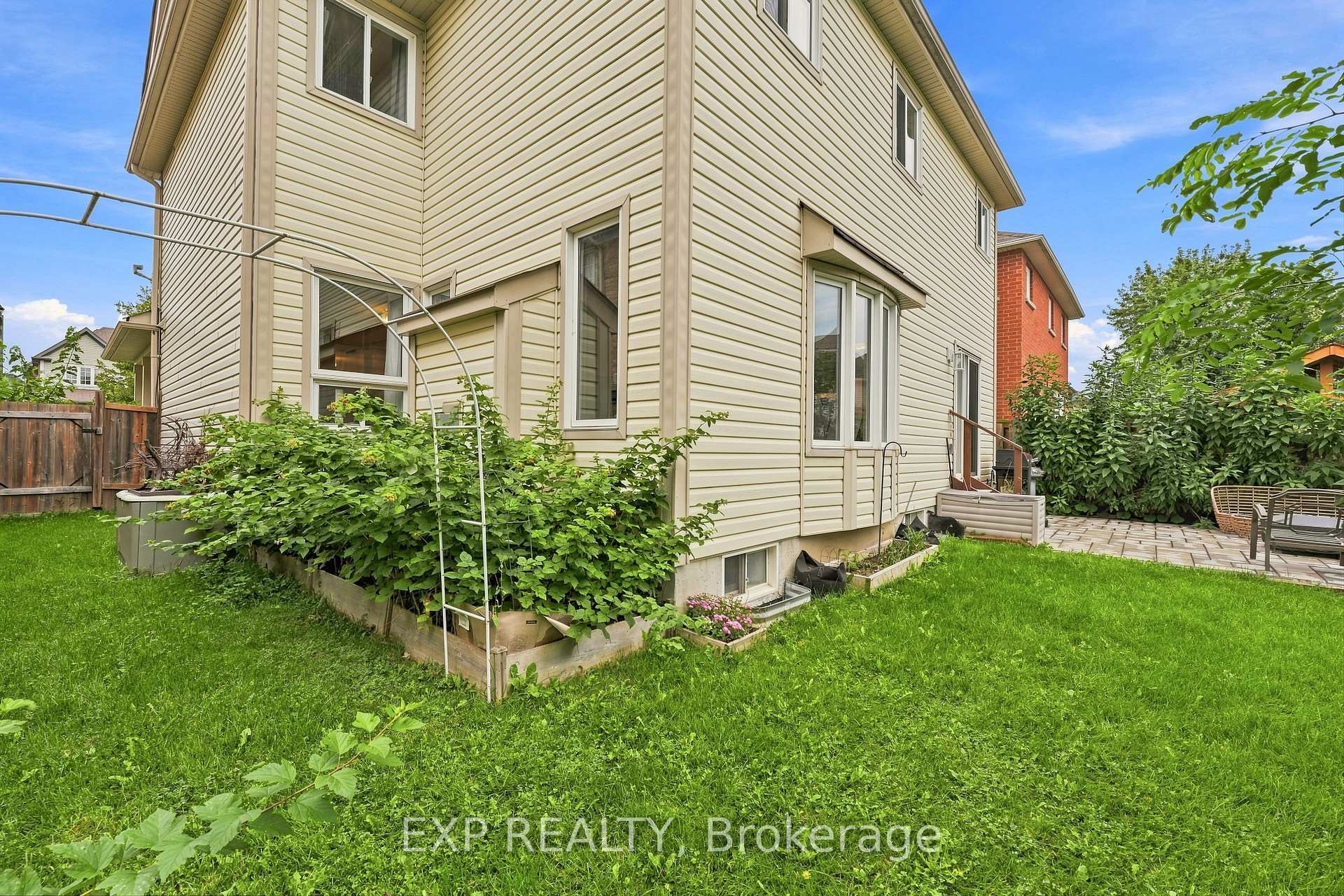 Photo 40 of 70 Thornlodge Drive, Georgina, Keswick South — HOMEH