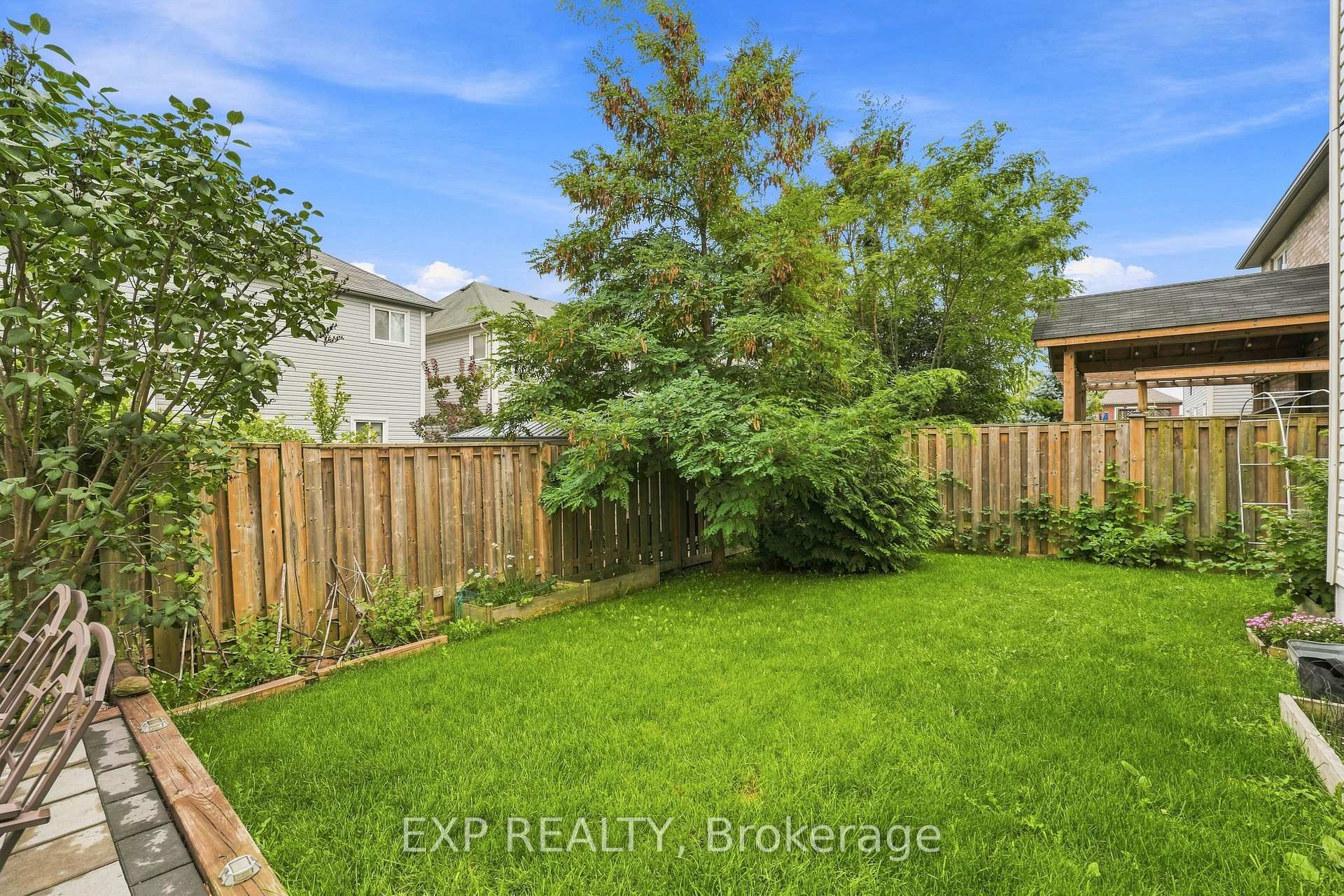 Photo 42 of 70 Thornlodge Drive, Georgina, Keswick South — HOMEH