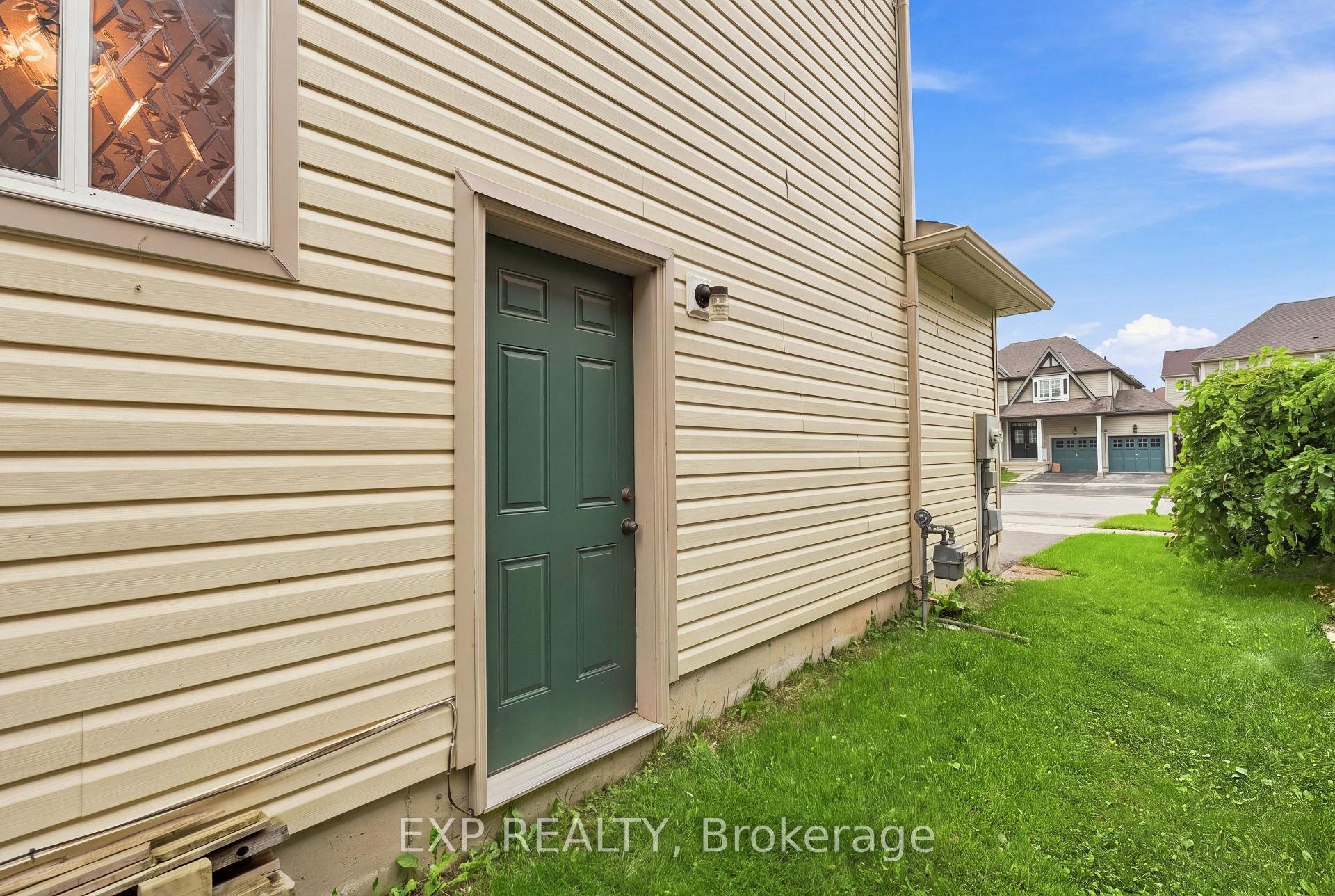 Photo 43 of 70 Thornlodge Drive, Georgina, Keswick South — HOMEH