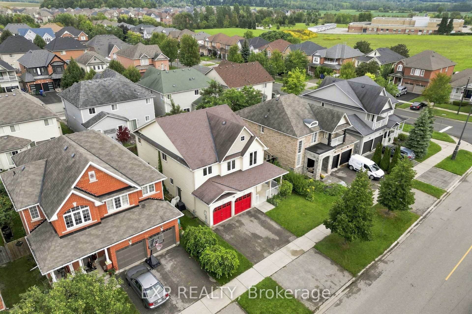 Photo 45 of 70 Thornlodge Drive, Georgina, Keswick South — HOMEH