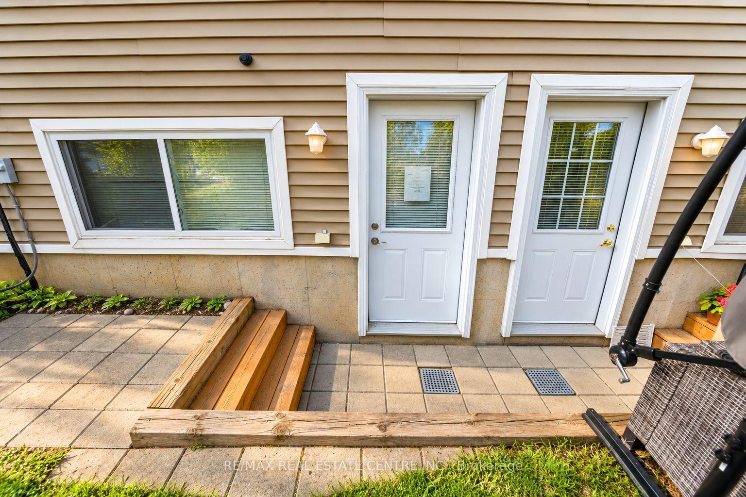 Photo 11 of Unit 8, 23 Howe Drive, Kitchener, Laurentian Hills — HOMEH