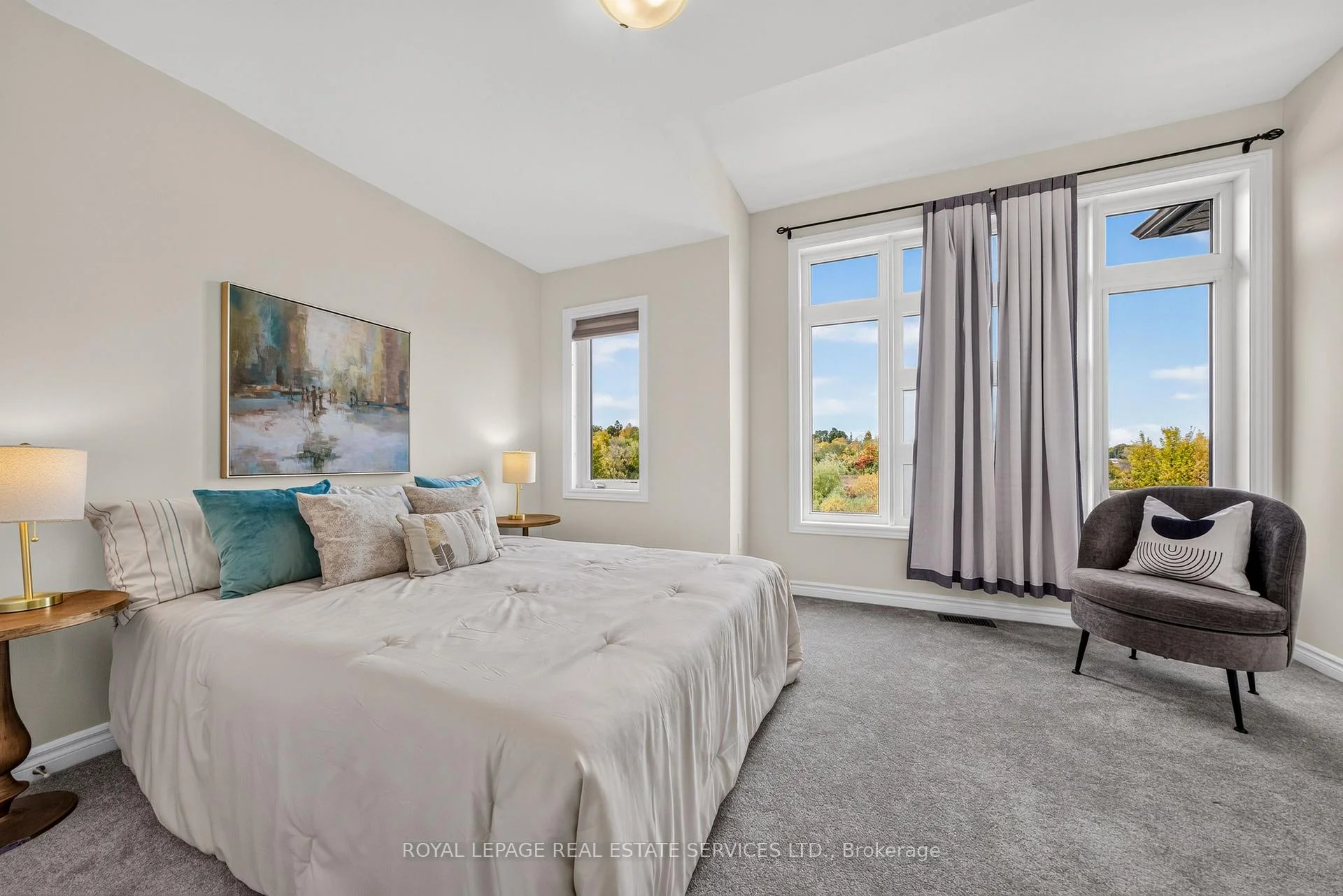 Photo 35 of 25 Garrett Styles Drive, Georgina, Keswick South — HOMEH