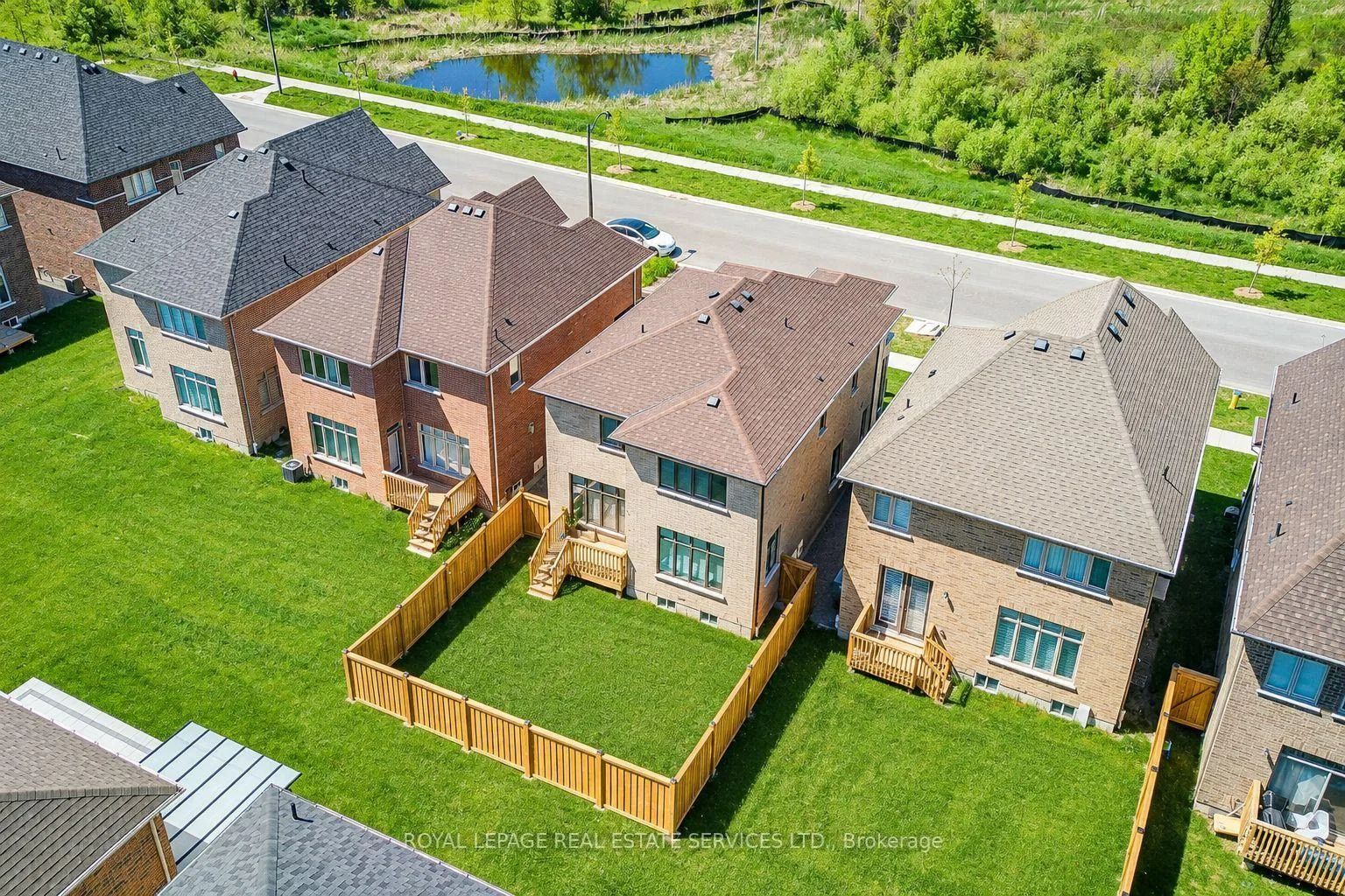 Photo 47 of 25 Garrett Styles Drive, Georgina, Keswick South — HOMEH