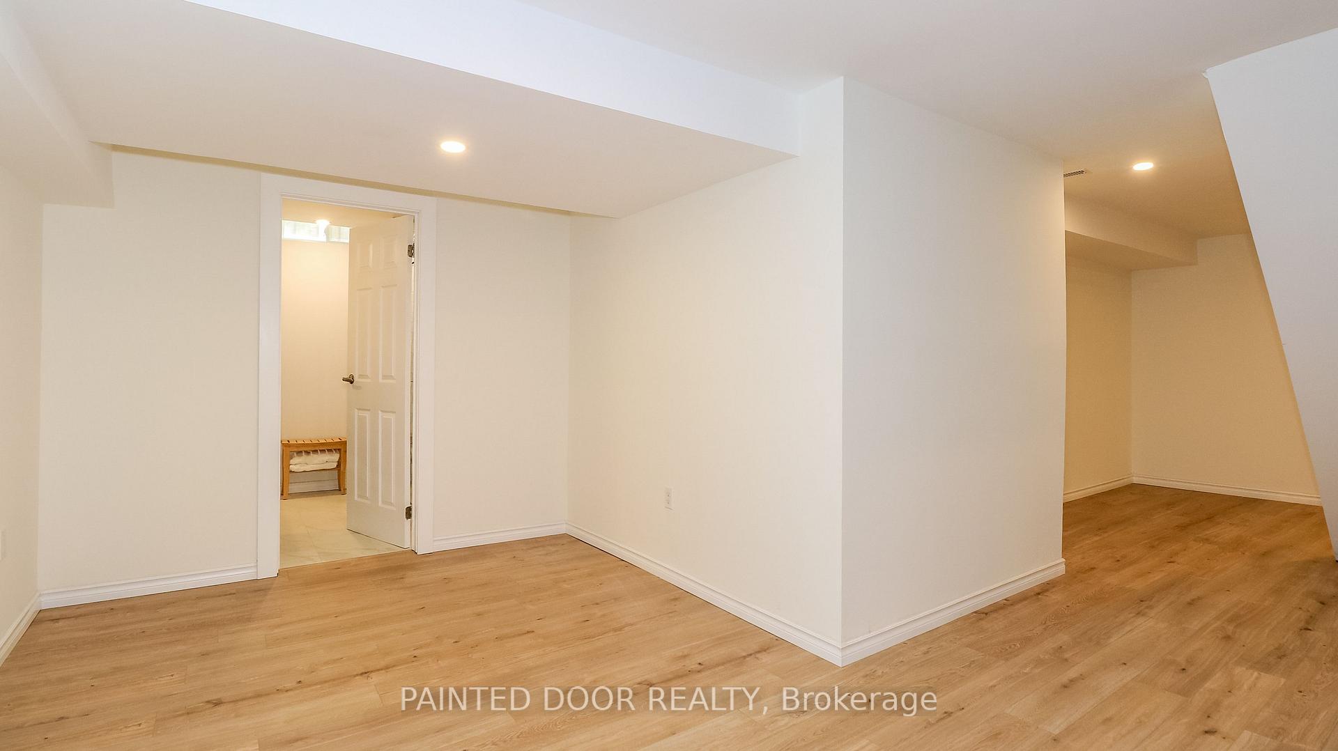 Photo 23 of 105 Oren Boulevard, Barrie, Sunnidale — HOMEH