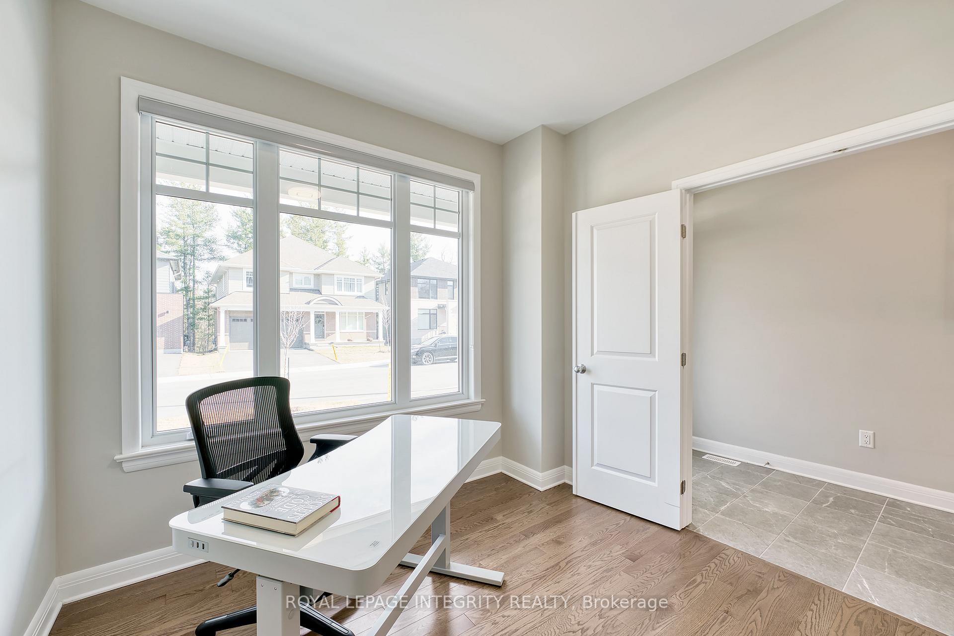 Photo 5 of 232 Ketchikan Crescent, Ottawa, Kanata - Kanata Lakes/Heritage Hills — HOMEH