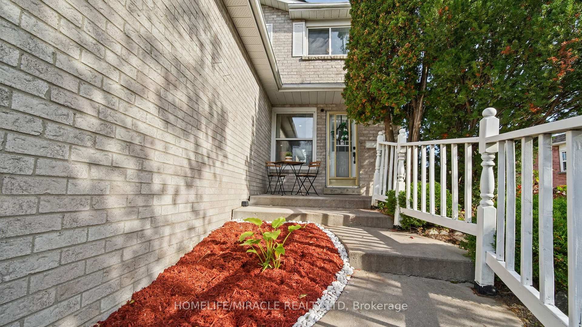 Photo 6 of 3 Trawley Crescent, Ajax, Central — HOMEH