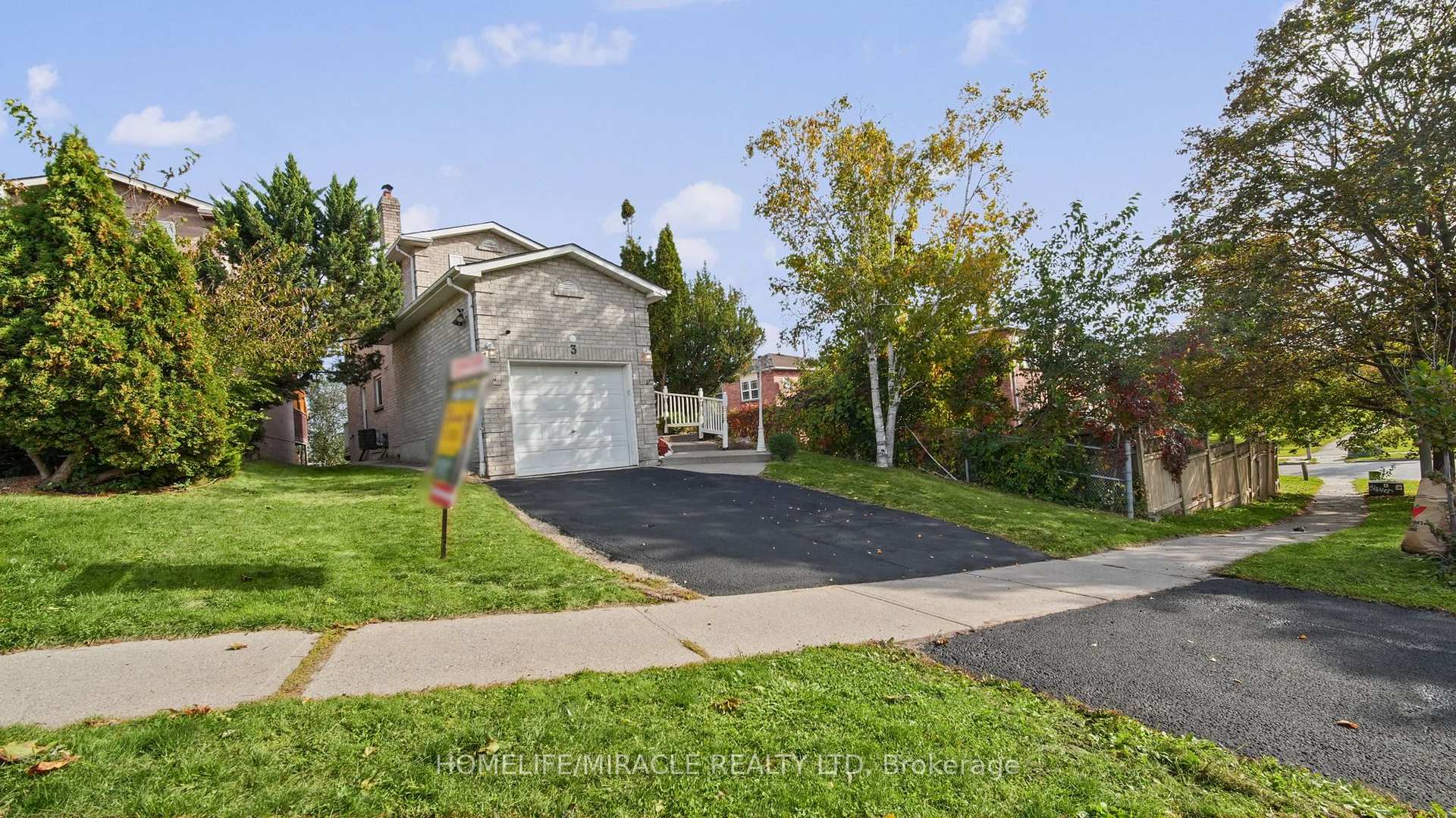 Photo 49 of 3 Trawley Crescent, Ajax, Central — HOMEH