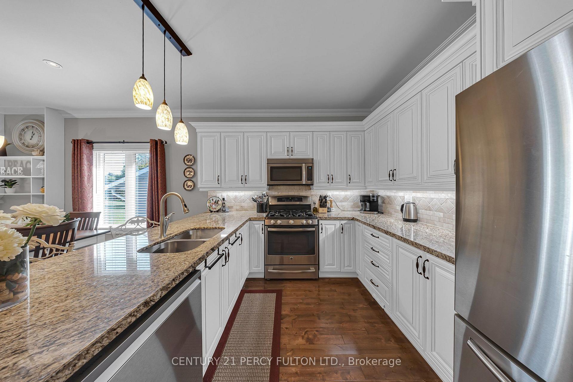 Photo 8 of 7 Eastbank Road, Clarington, Newcastle — HOMEH