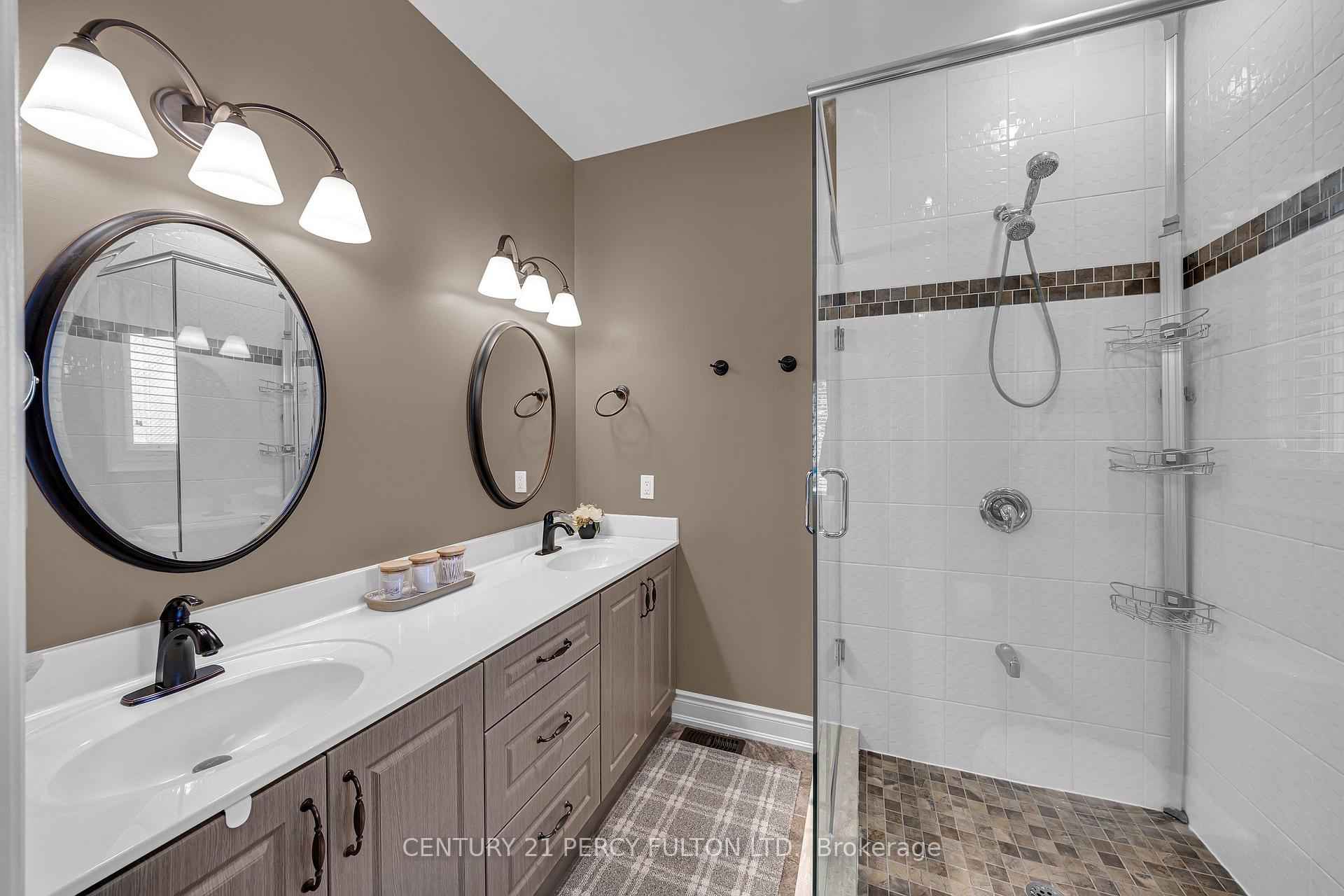 Photo 20 of 7 Eastbank Road, Clarington, Newcastle — HOMEH