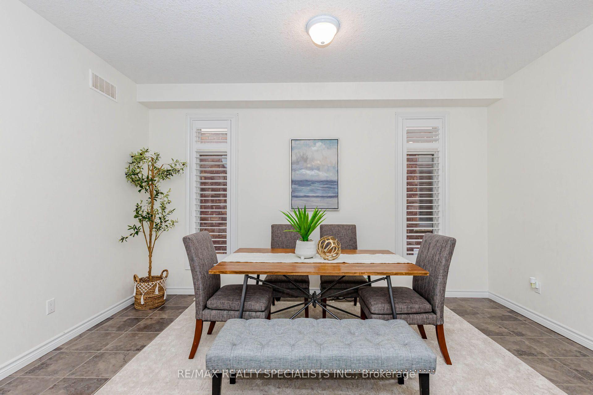 Photo 5 of Unit Main & Upper, 117 Norma Crescent, Guelph, Victoria North — HOMEH