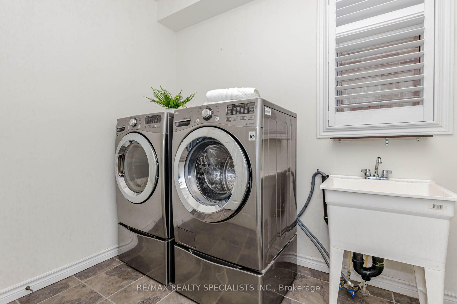 Photo 17 of Unit Main & Upper, 117 Norma Crescent, Guelph, Victoria North — HOMEH