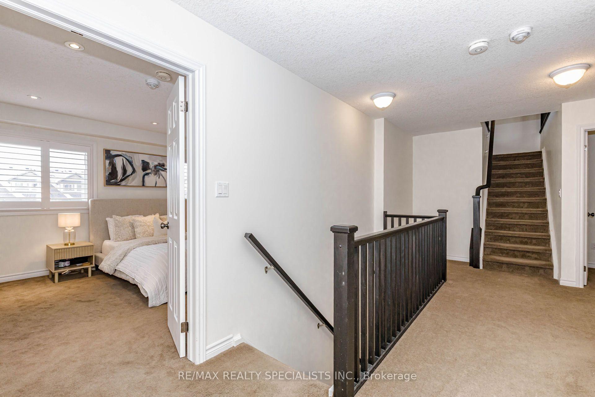 Photo 18 of Unit Main & Upper, 117 Norma Crescent, Guelph, Victoria North — HOMEH