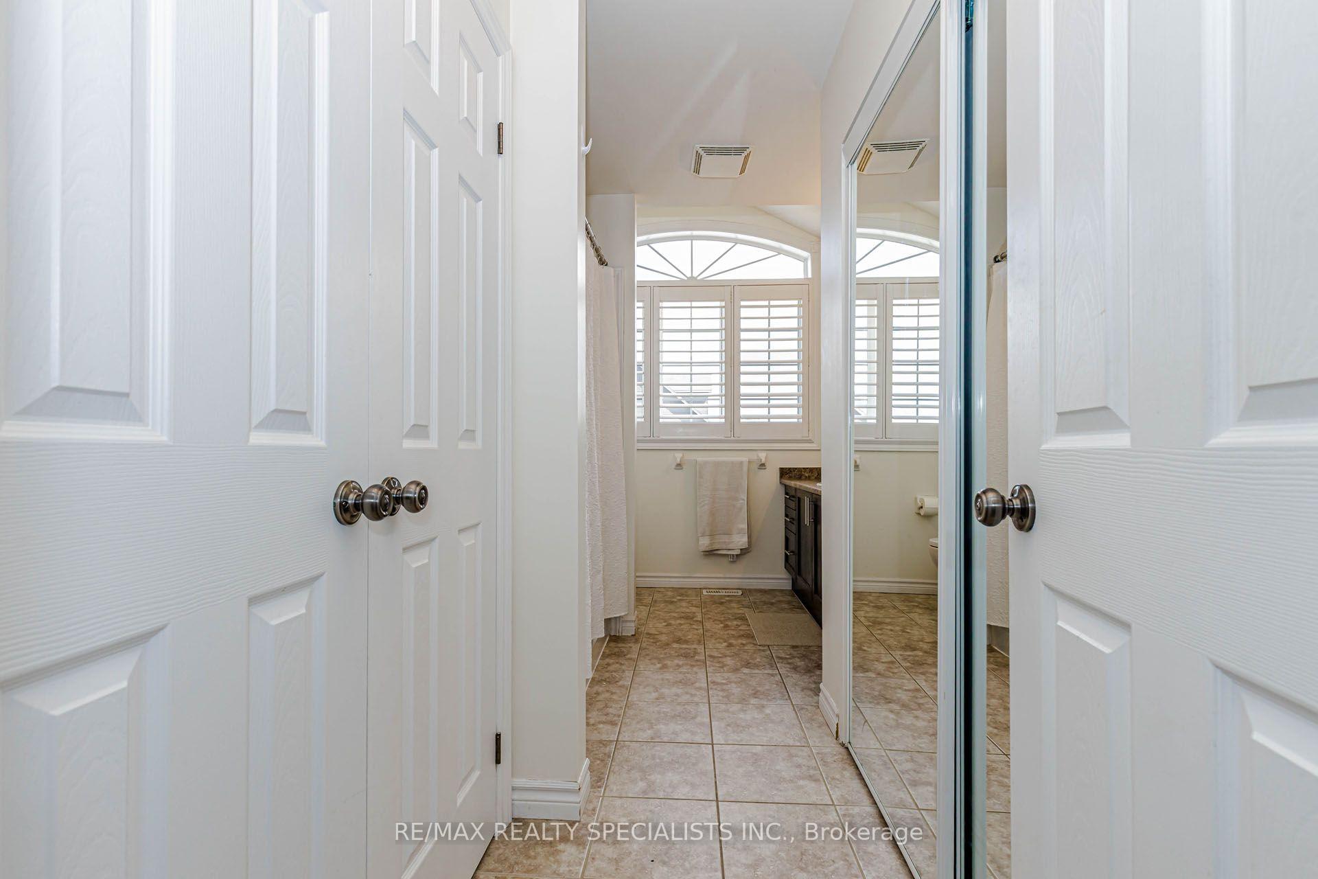 Photo 25 of Unit Main & Upper, 117 Norma Crescent, Guelph, Victoria North — HOMEH