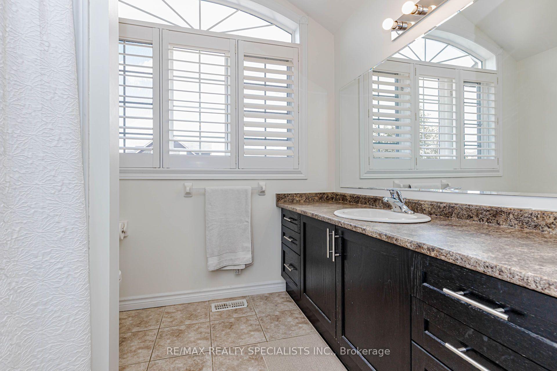 Photo 26 of Unit Main & Upper, 117 Norma Crescent, Guelph, Victoria North — HOMEH