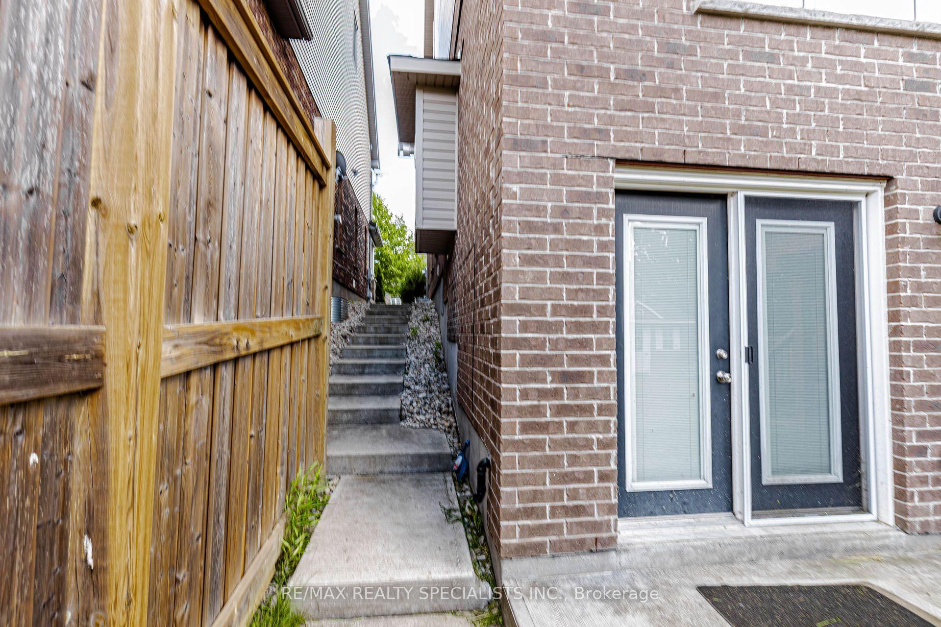 Photo 34 of Unit Main & Upper, 117 Norma Crescent, Guelph, Victoria North — HOMEH