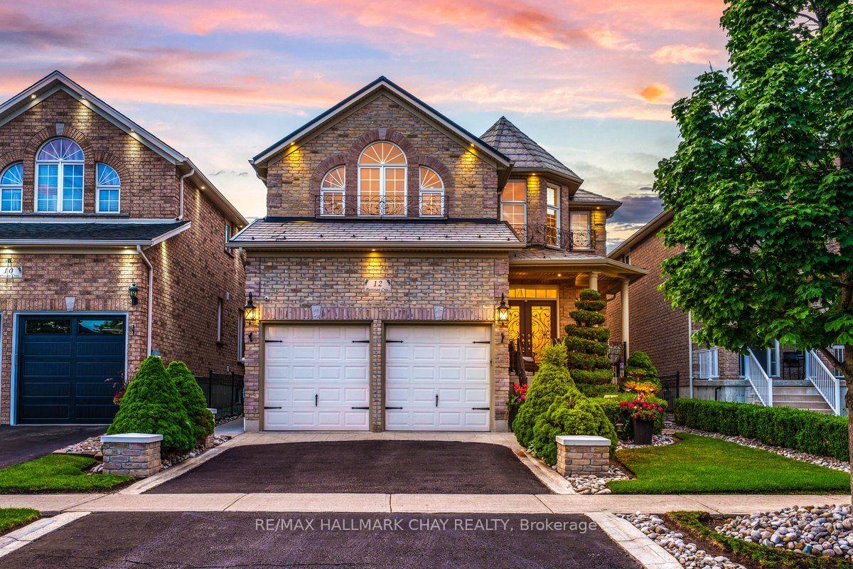 Photo 2 of 12 Parisian Crescent, Barrie, Innis-Shore — HOMEH