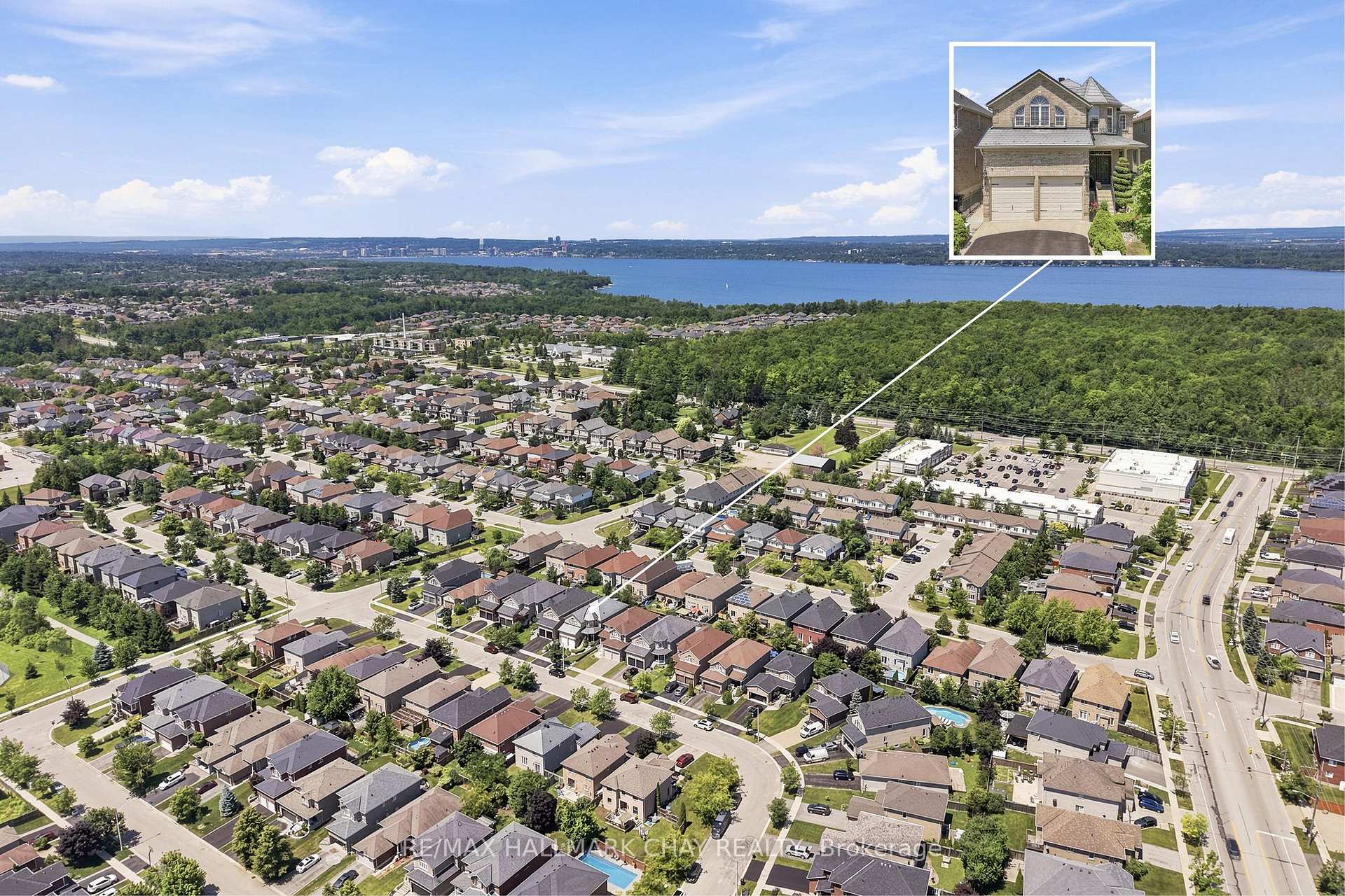 Photo 30 of 12 Parisian Crescent, Barrie, Innis-Shore — HOMEH