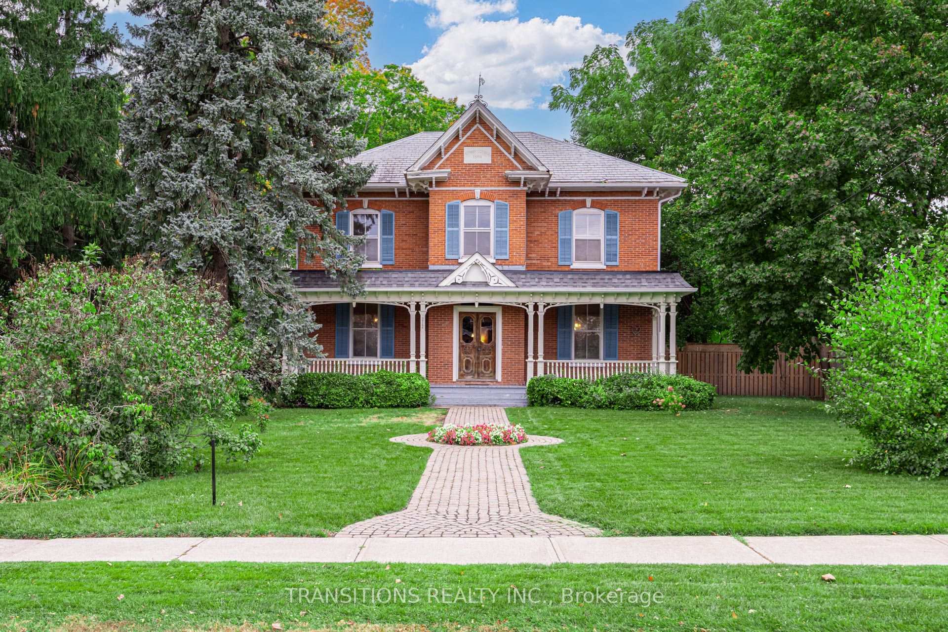 Photo of 212 Liberty Street N
