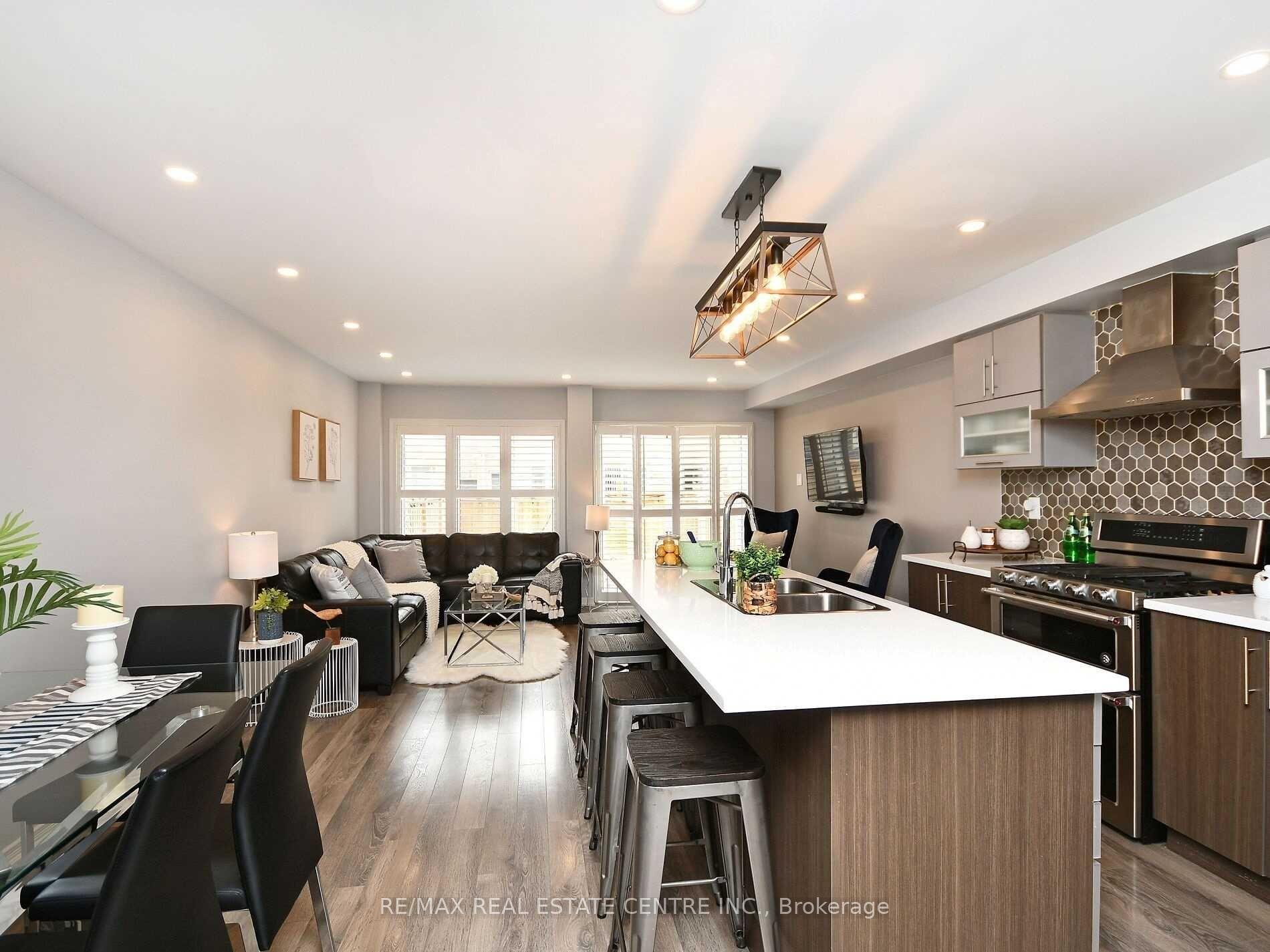 Photo 6 of 22 Hoover Road, Brampton, Northwest Brampton — HOMEH