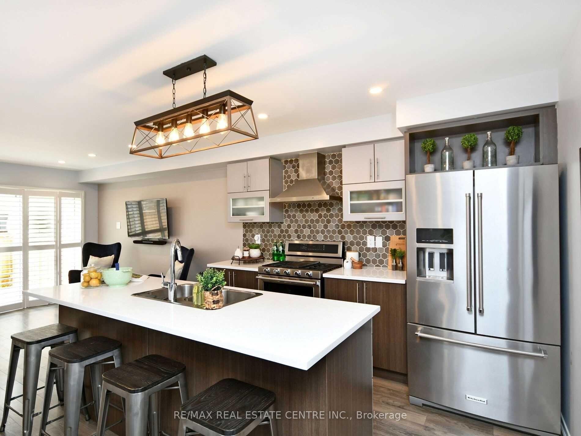 Photo 7 of 22 Hoover Road, Brampton, Northwest Brampton — HOMEH