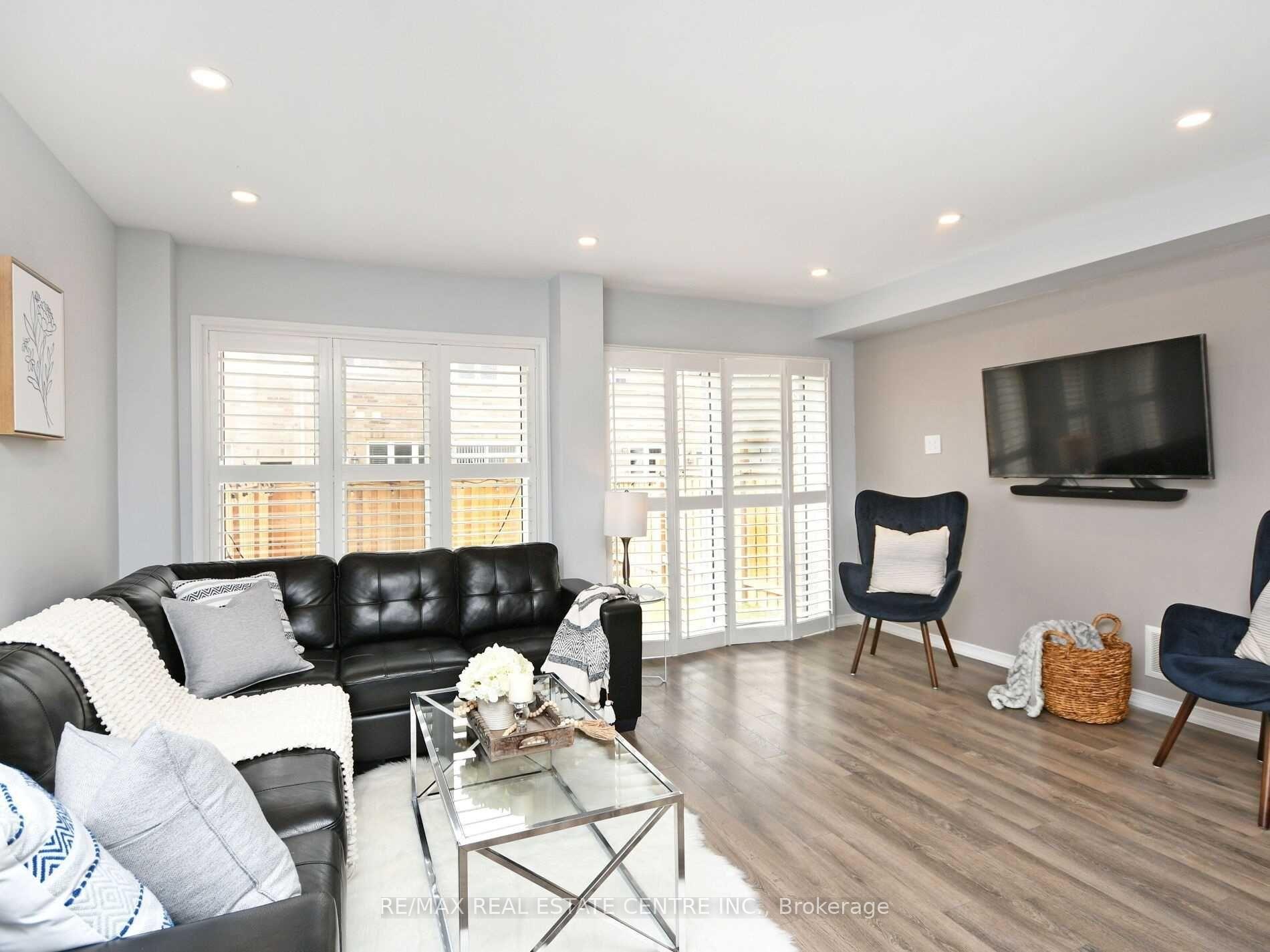 Photo 8 of 22 Hoover Road, Brampton, Northwest Brampton — HOMEH
