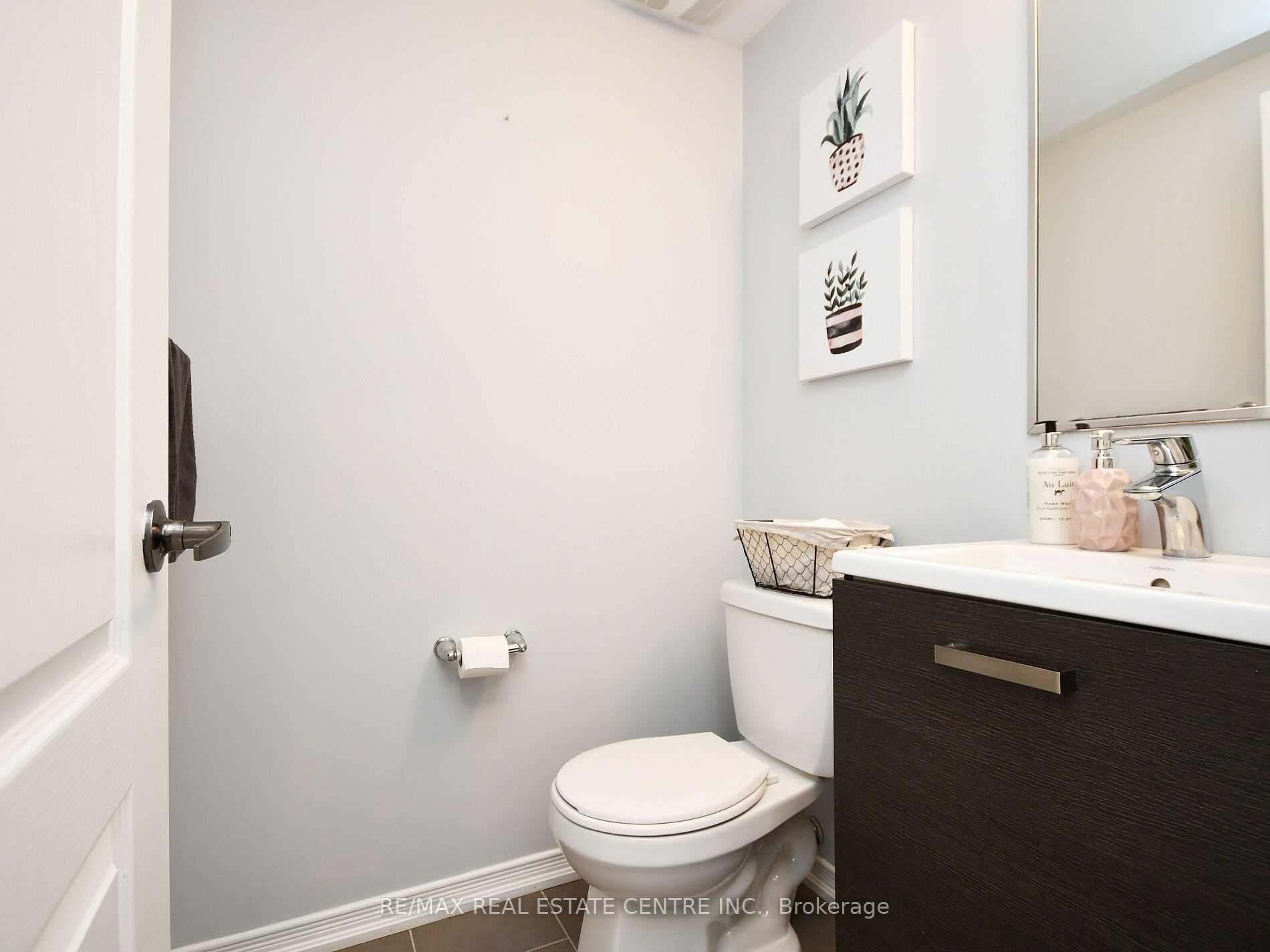 Photo 11 of 22 Hoover Road, Brampton, Northwest Brampton — HOMEH
