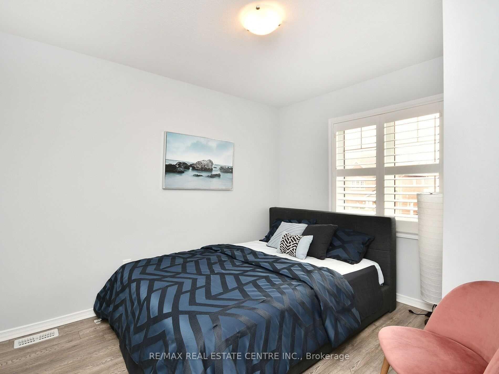 Photo 17 of 22 Hoover Road, Brampton, Northwest Brampton — HOMEH