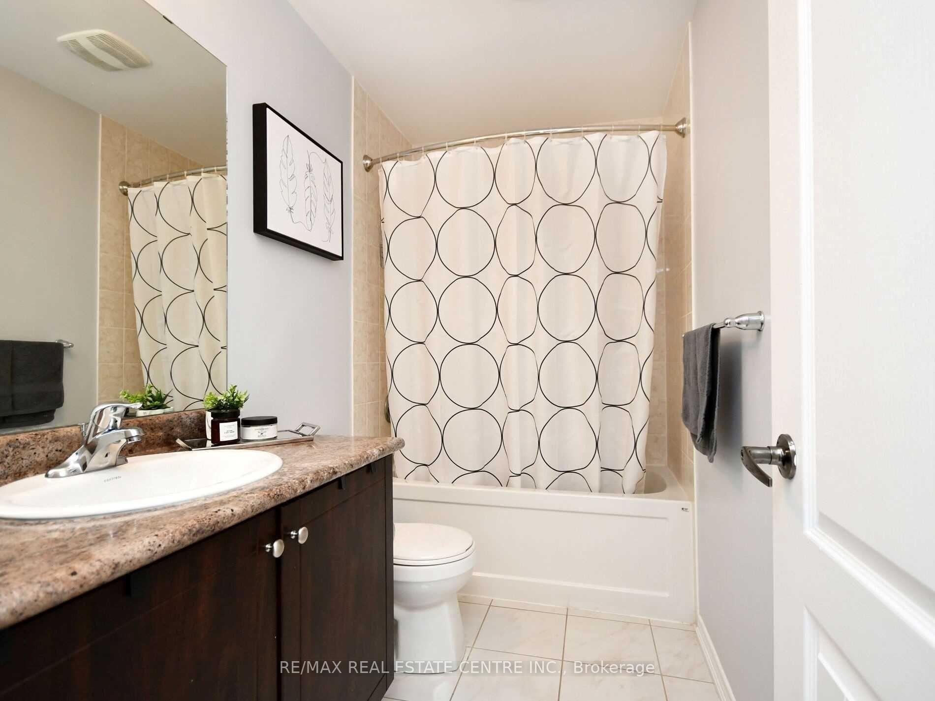 Photo 19 of 22 Hoover Road, Brampton, Northwest Brampton — HOMEH